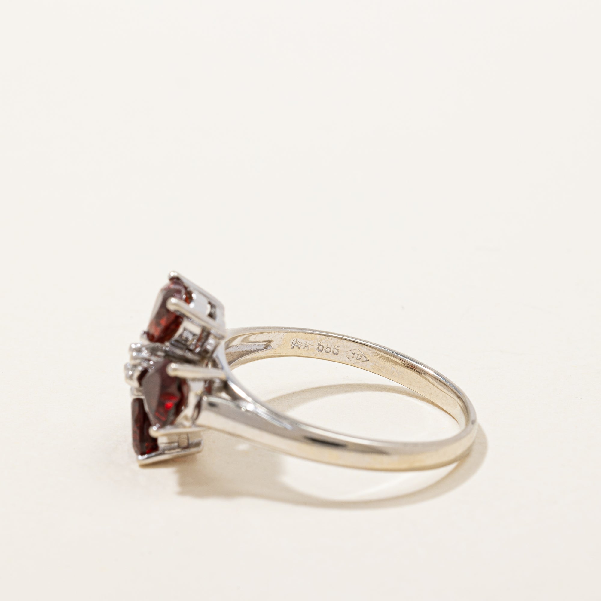 Garnet Heart & Diamond Ring | 1.80ctw, 0.02ct | SZ 7.5 |