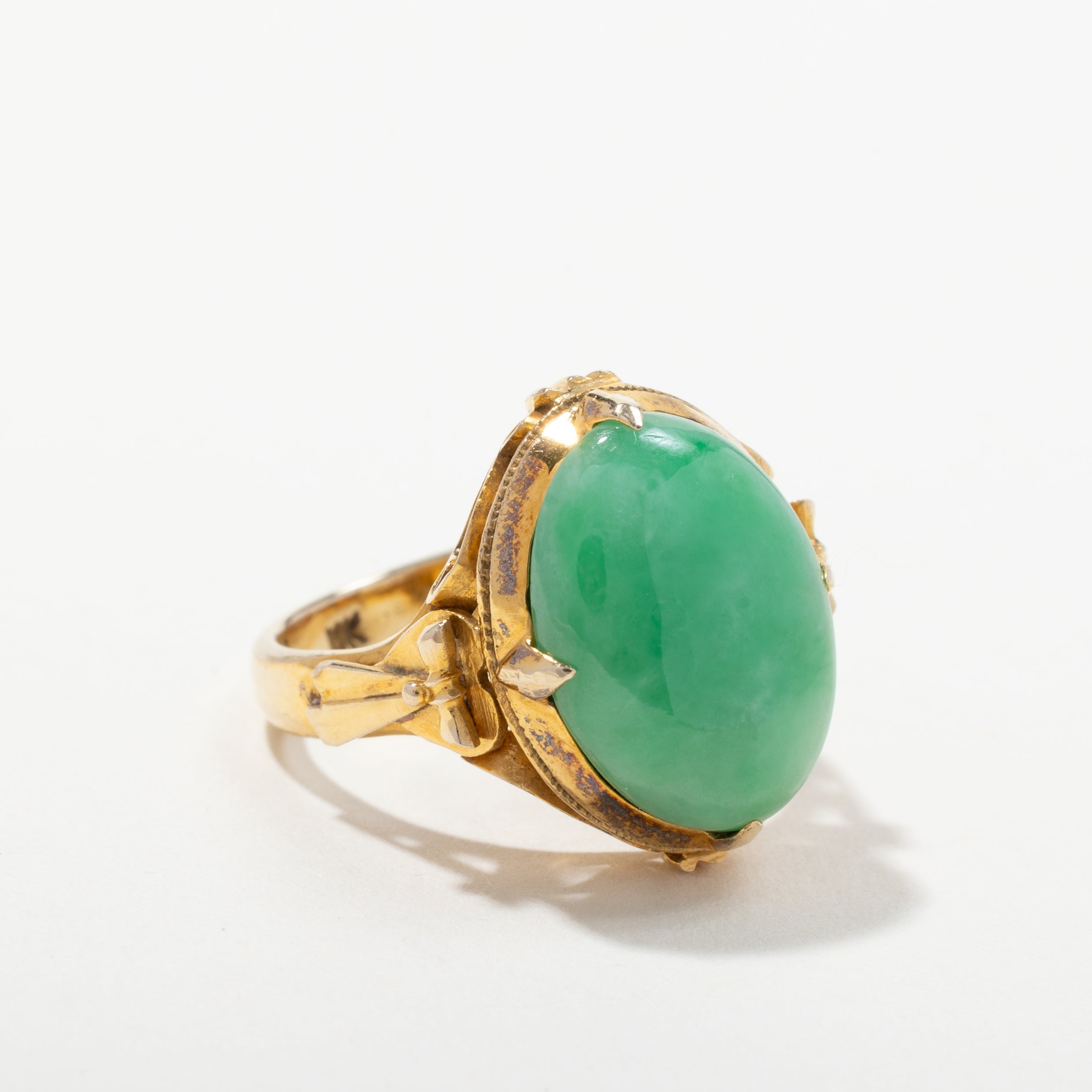 18k Yellow Gold Jadeite Ring | SZ 7.5