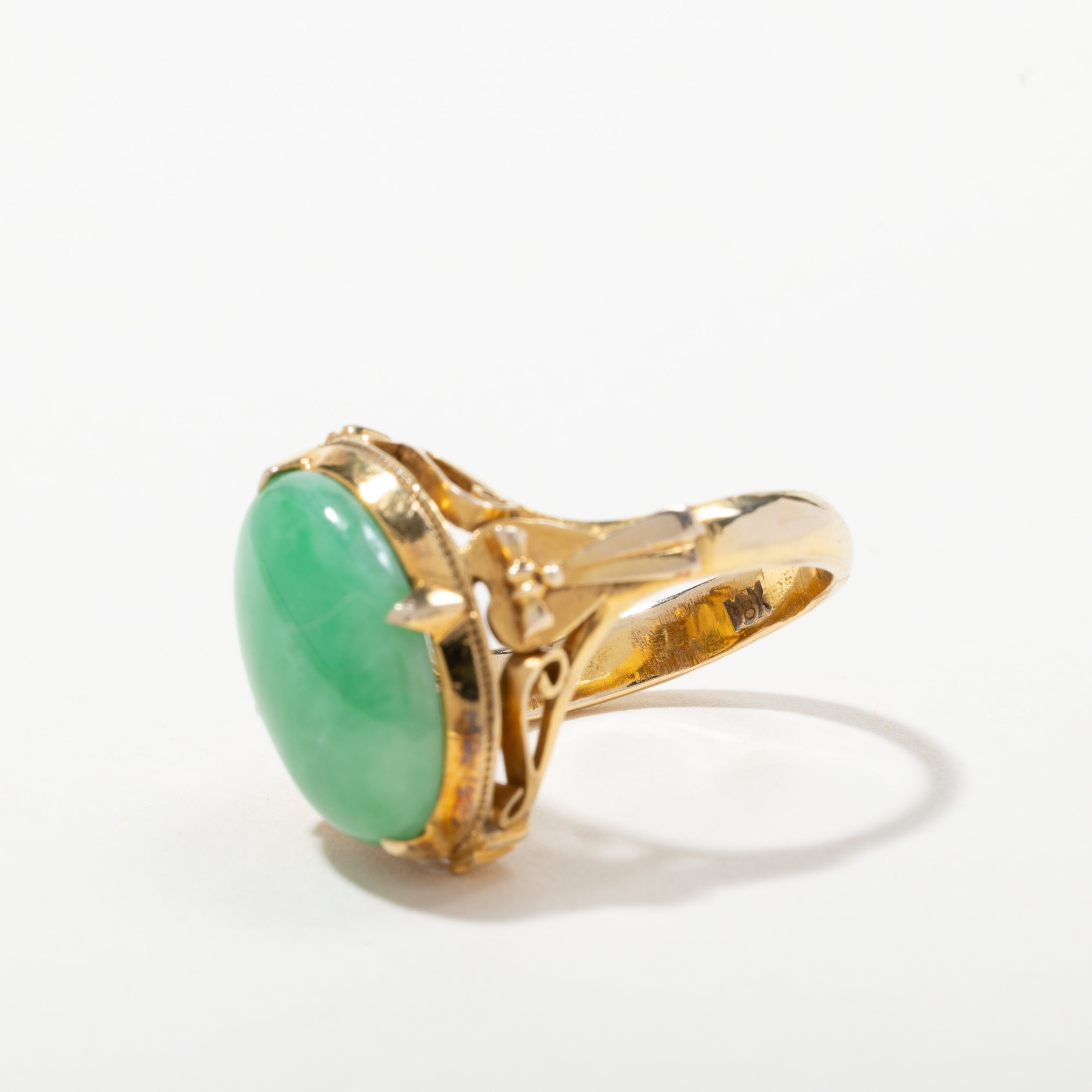 18k Yellow Gold Jadeite Ring | SZ 7.5
