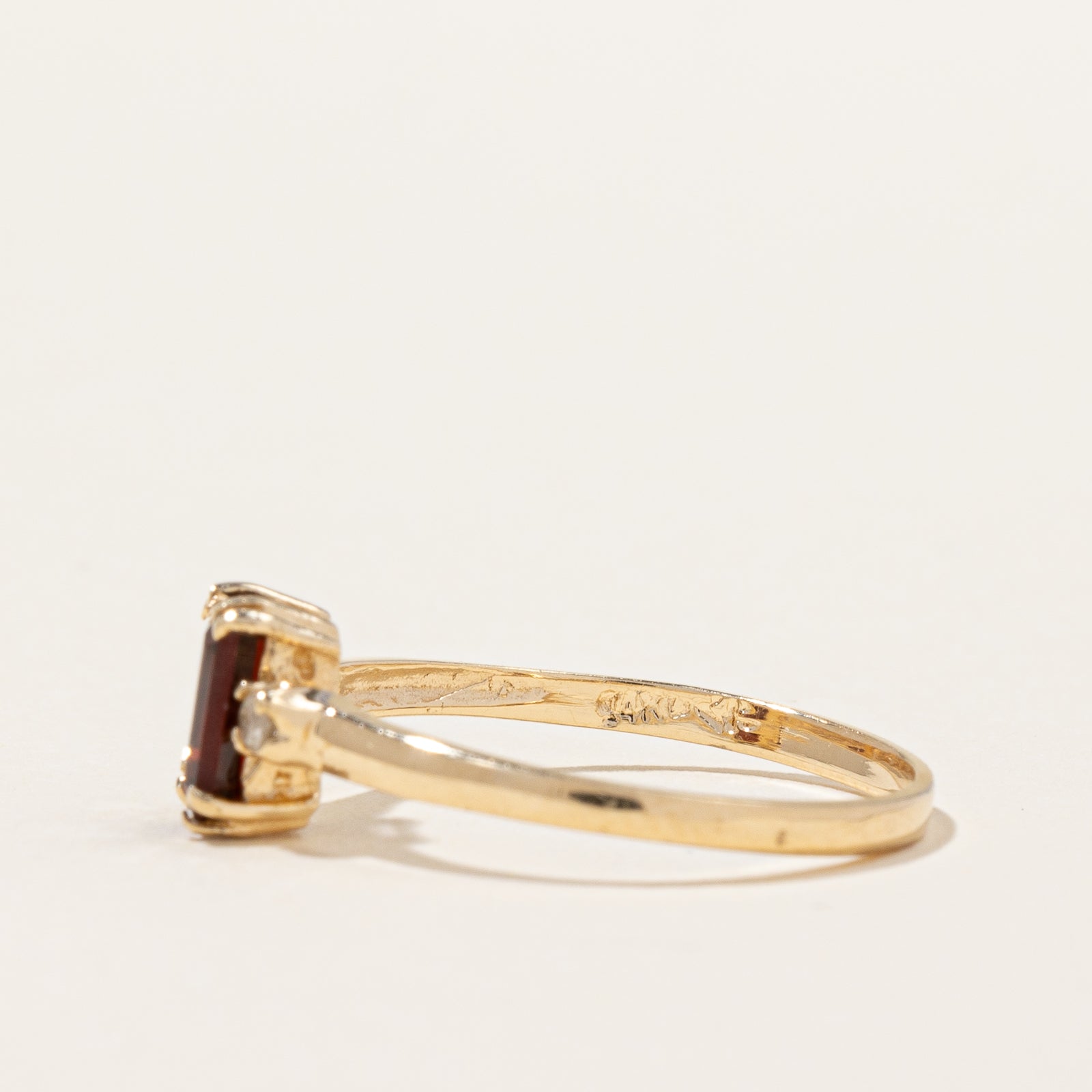 Garnet & Diamond Ring | 1.40ct, 0.05ctw | SZ 6.5 |