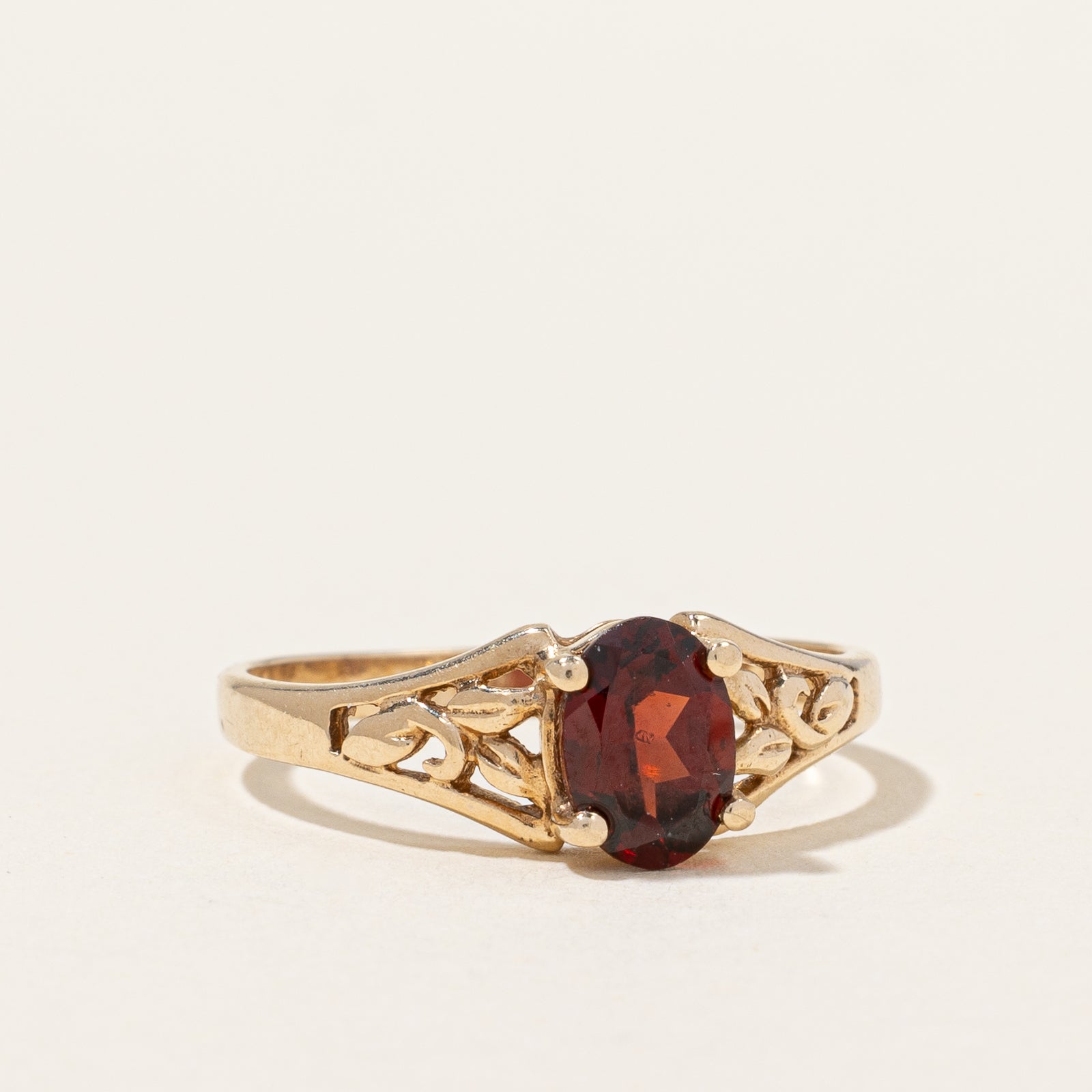 Garnet Ring | 0.72ct | SZ 6.75 |