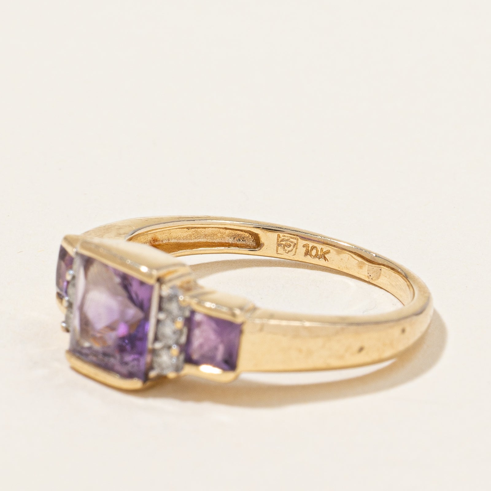 Amethyst & Diamond Ring | 1.00ctw, 0.09ctw | SZ 5.75 |