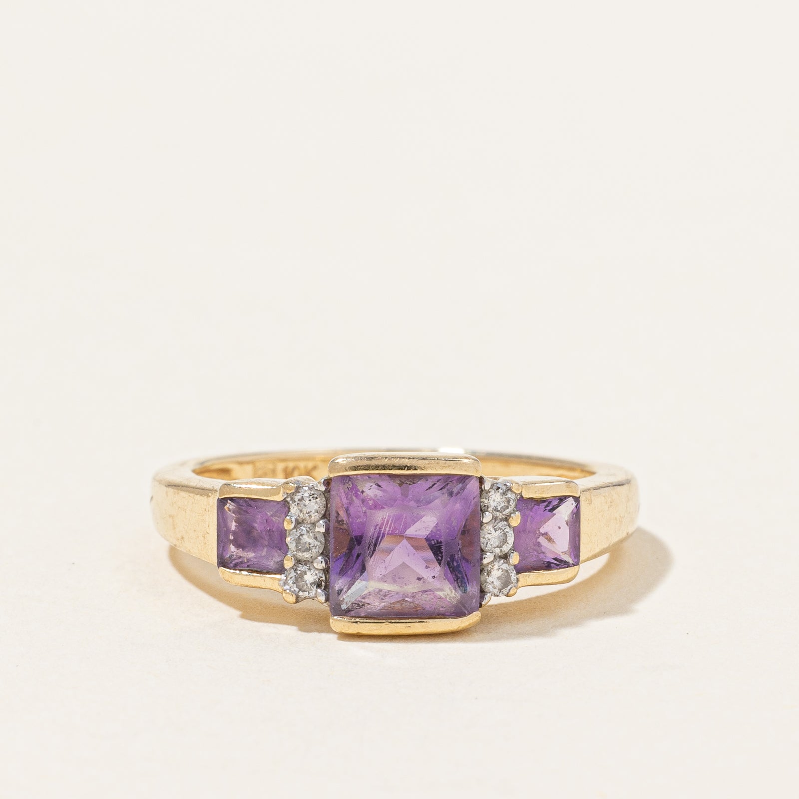 Amethyst & Diamond Ring | 1.00ctw, 0.09ctw | SZ 5.75 |