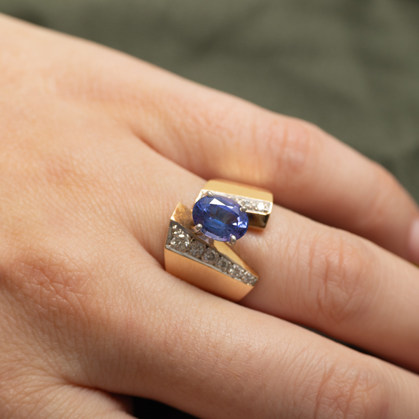 Tanzanite & Diamond Cocktail Ring | 1.75ct, 0.25ctw | SZ 6 |