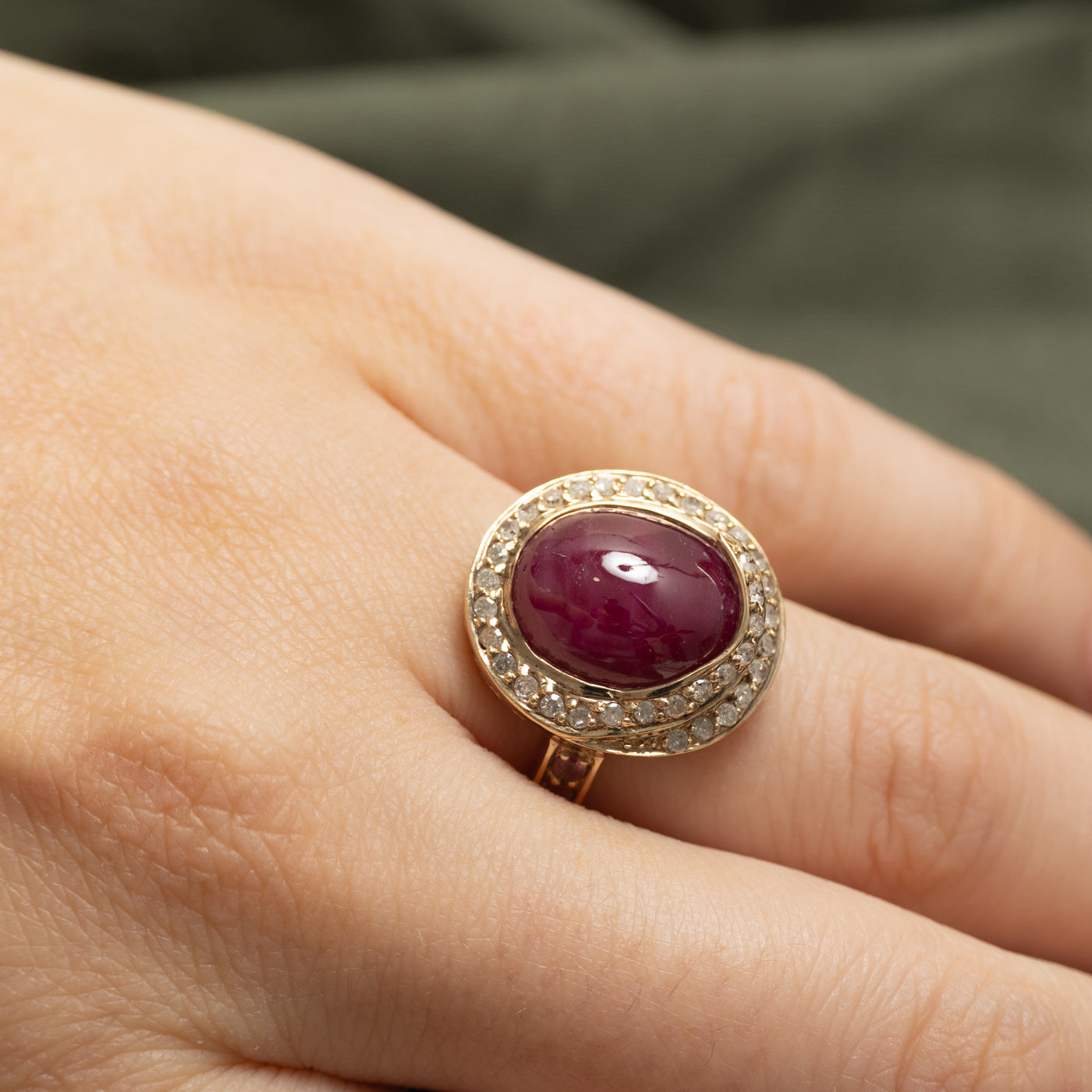 Cabochon Cut Ruby & Diamond Ring | 0.25ctw, 11.00ct | SZ 7 |