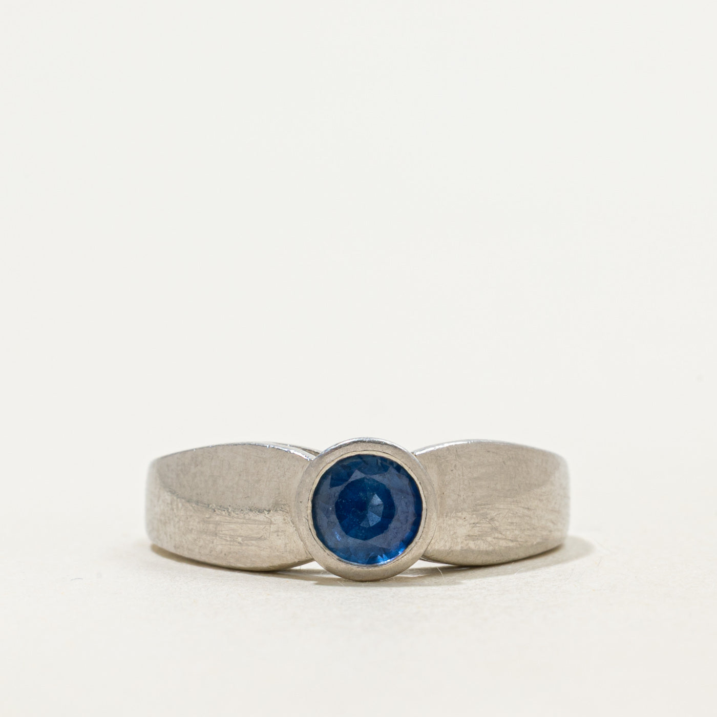 Bague solitaire en platine et saphir | Taille 5,5 | 