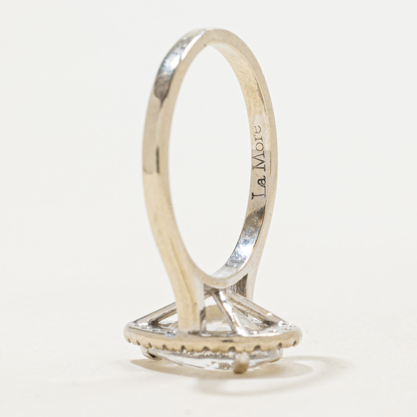 Bague cocktail en topaze blanche et diamants | 1,75 ct, 0,16 ct au total | Taille 5 | 