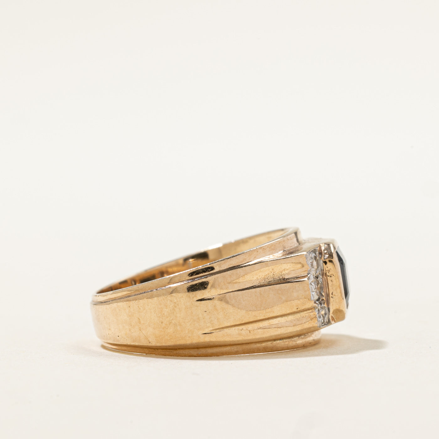Bague cocktail saphir et diamants | 1,75 ct, 0,18 ct au total | Taille 8 | 