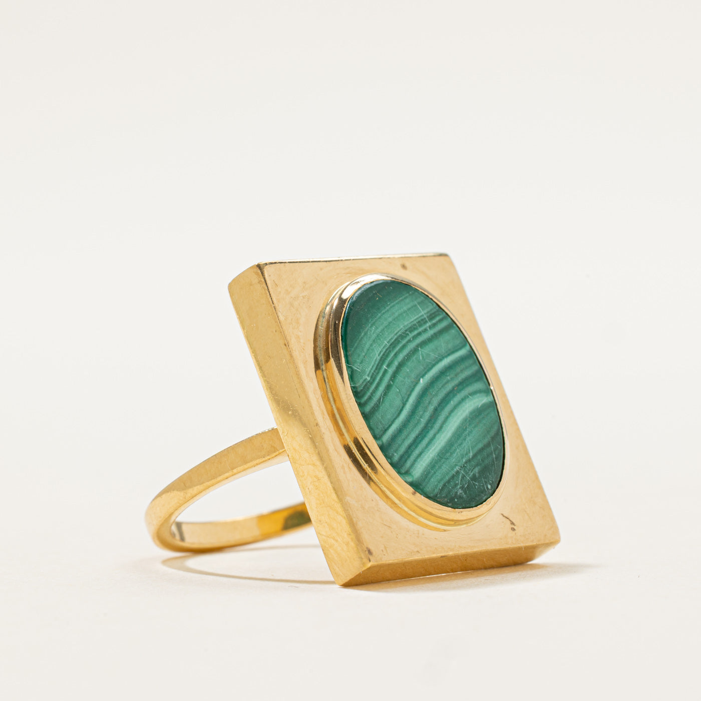 Bague cocktail en malachite encadrée | 5,00 ct | 5,75 | 