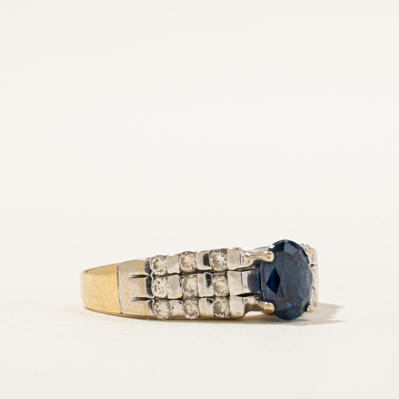 Bague saphir bleu et diamants | 1,30 ct, 0,53 ct au total | Taille 7,5 | 