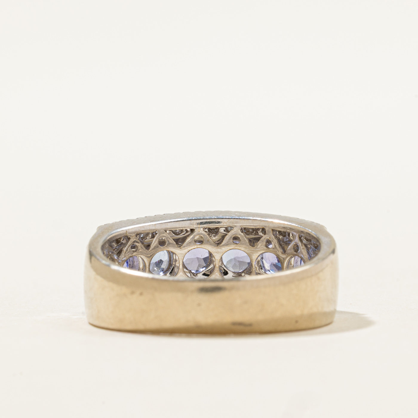 Bague cocktail en tanzanite et diamants | 1,32 ct, 0,26 ct | Taille 6,75 | 