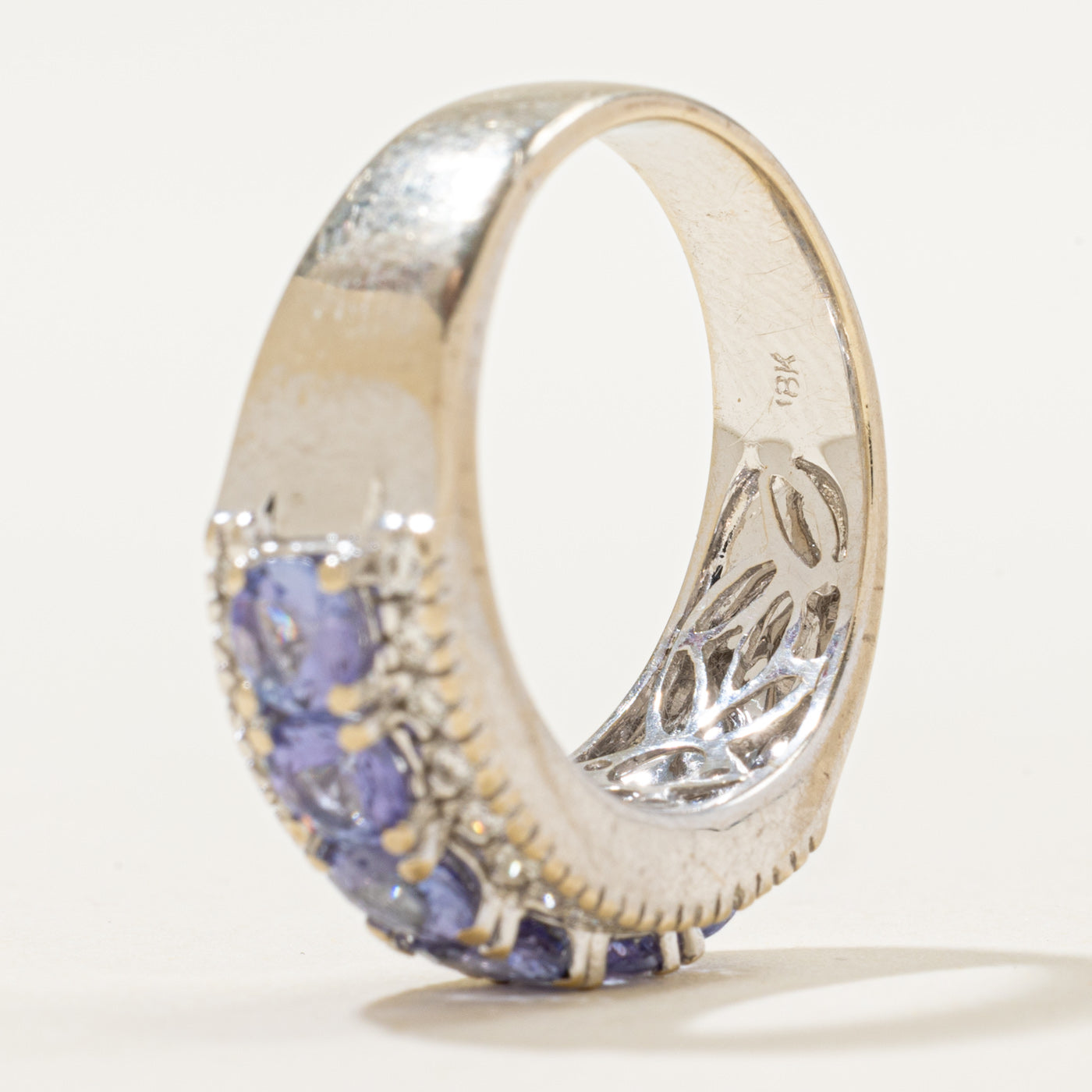 Bague cocktail en tanzanite et diamants | 1,32 ct, 0,26 ct | Taille 6,75 | 