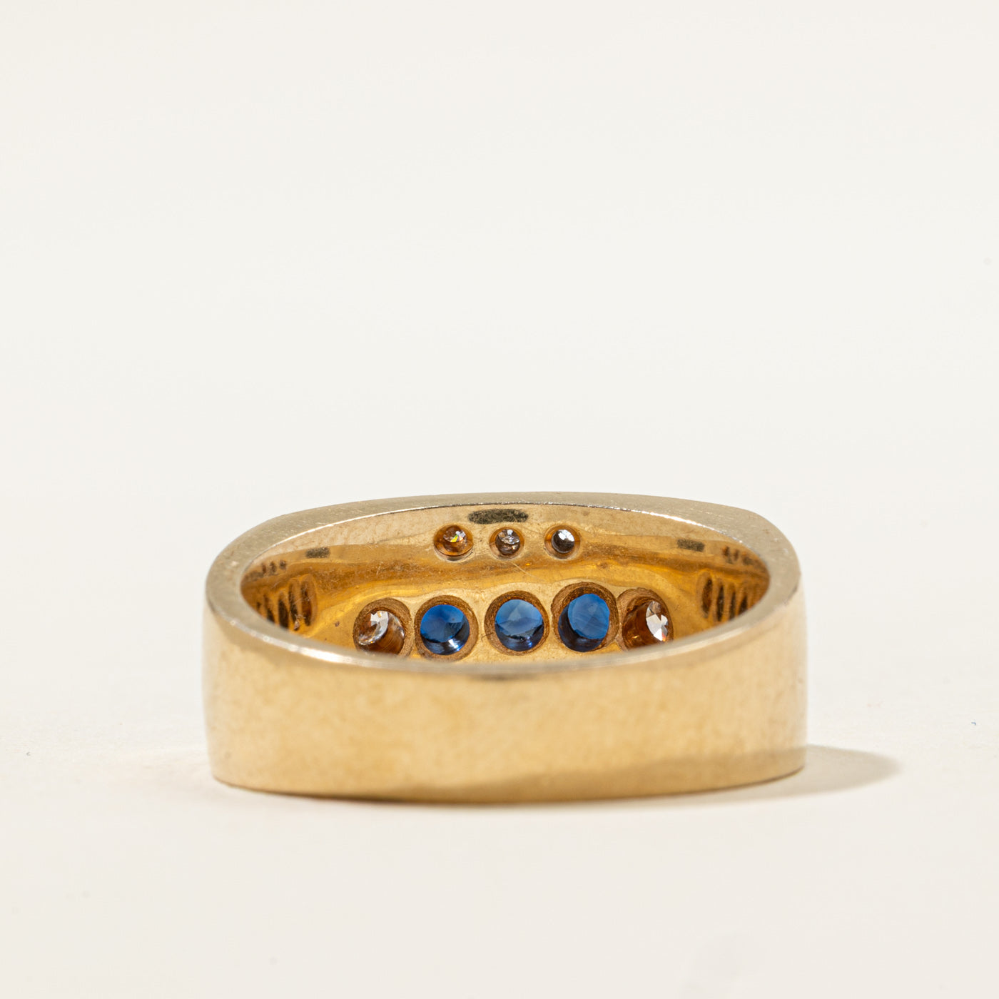 Bague en diamant et saphir | 0,23 ct, 0,20 ct | Taille 8 | 