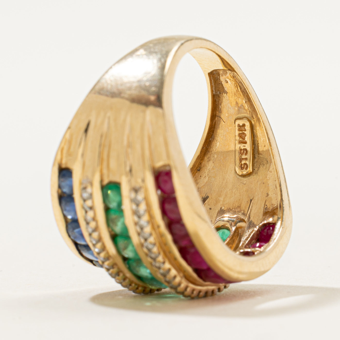 Bague sertie de plusieurs pierres précieuses | 2,01 ct au total | Taille 7,25 | 