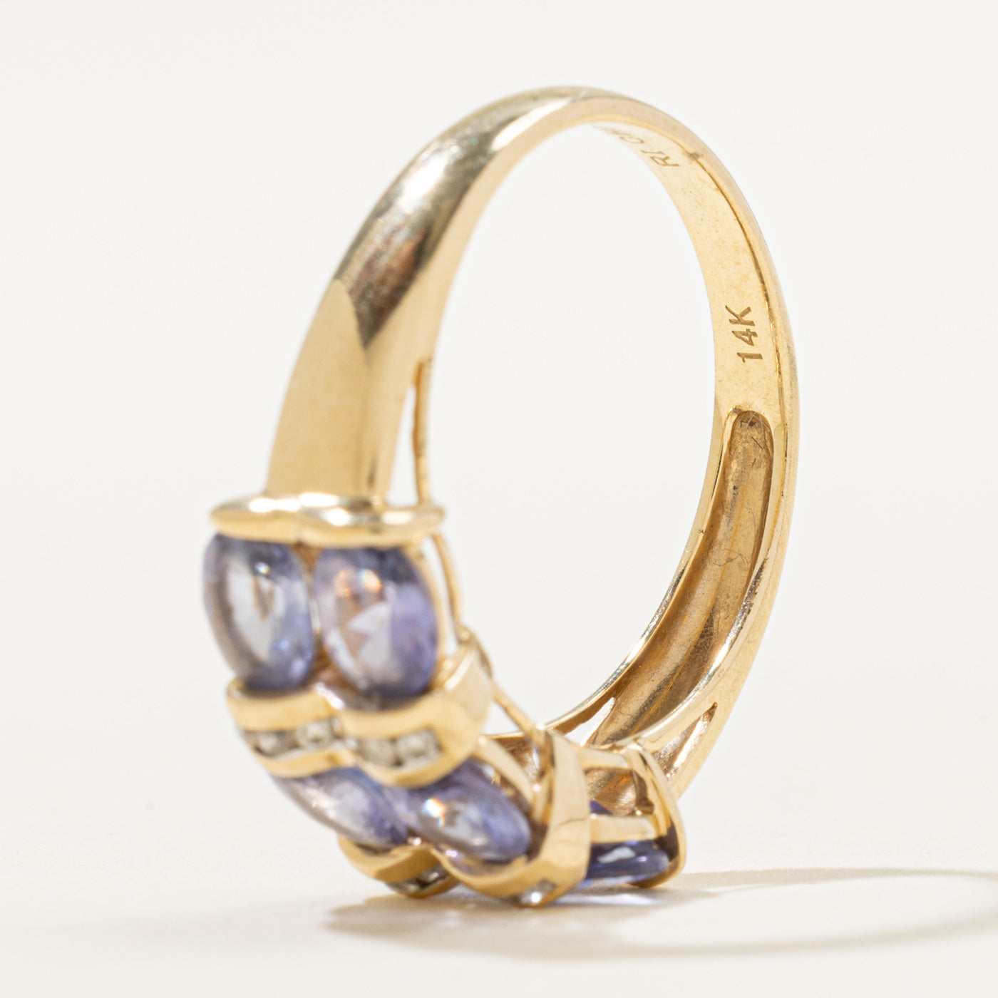 Bague en tanzanite et diamants | 2,50 ct, 0,10 ct | Taille 7 | 