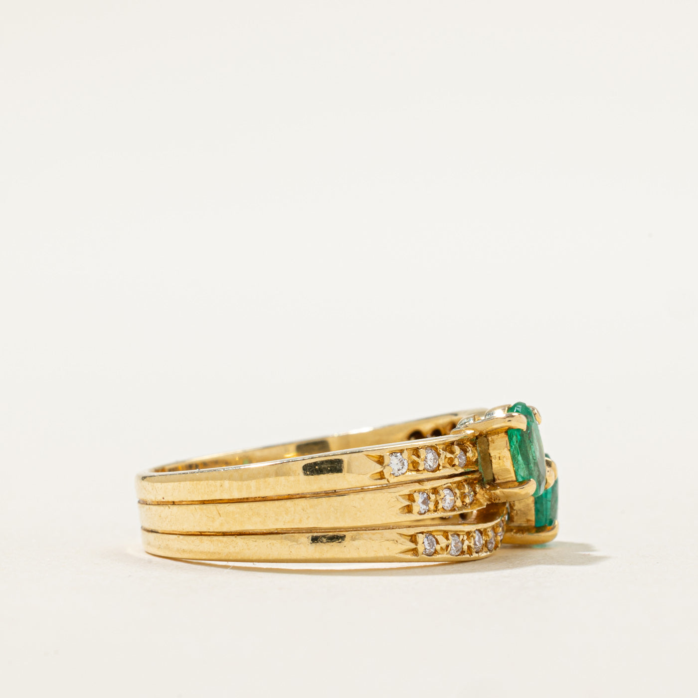 Bague émeraude et diamants | 0,60 ct, 0,22 ct | Taille 7,25 |
