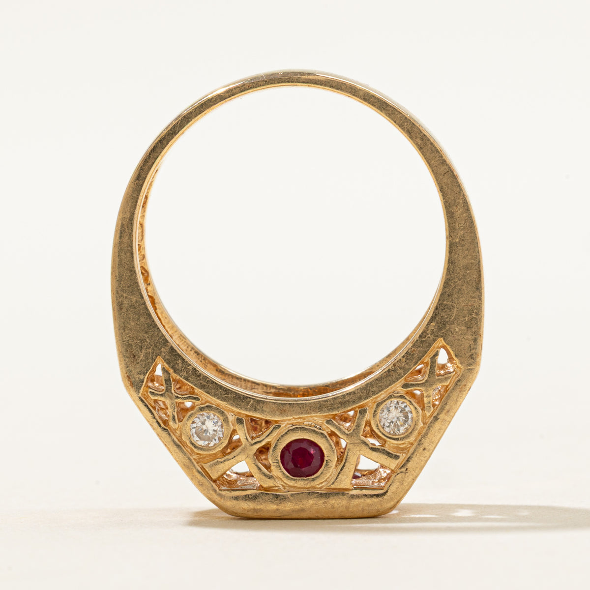 Bague en treillis rubis et diamants | 0,16 ct, 1,00 ct | Taille 6 | 