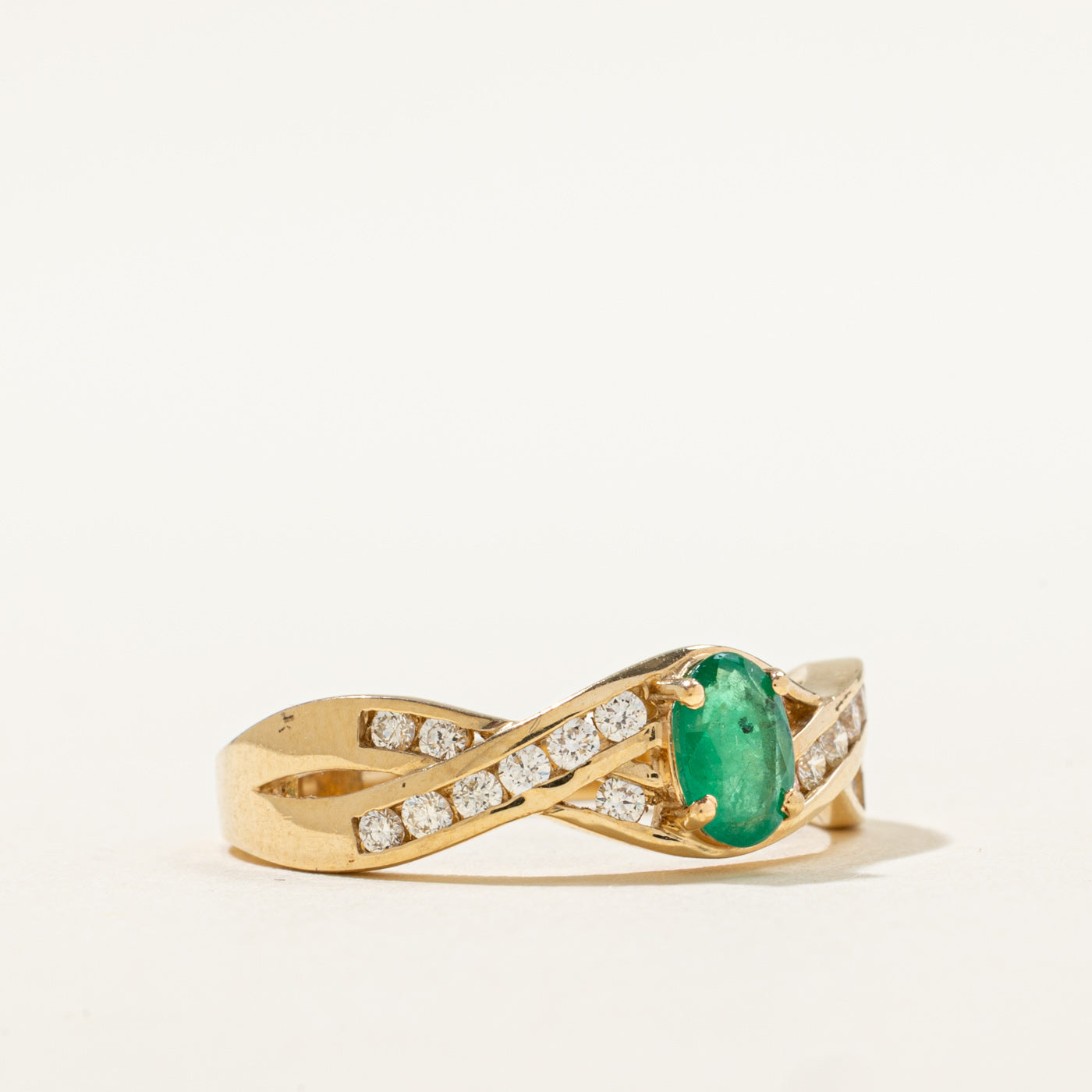 Effy' Diamond & Emerald Ring | 0.27ctw, 0.44ct | SZ 7 |