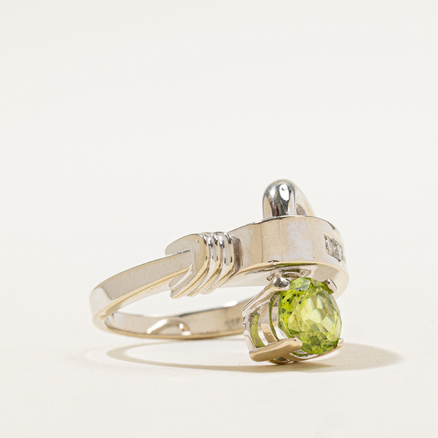 Bague cocktail en or blanc 14 carats sertie de diamants | 1,20 ct, 0,16 ct au total | Taille 7,5