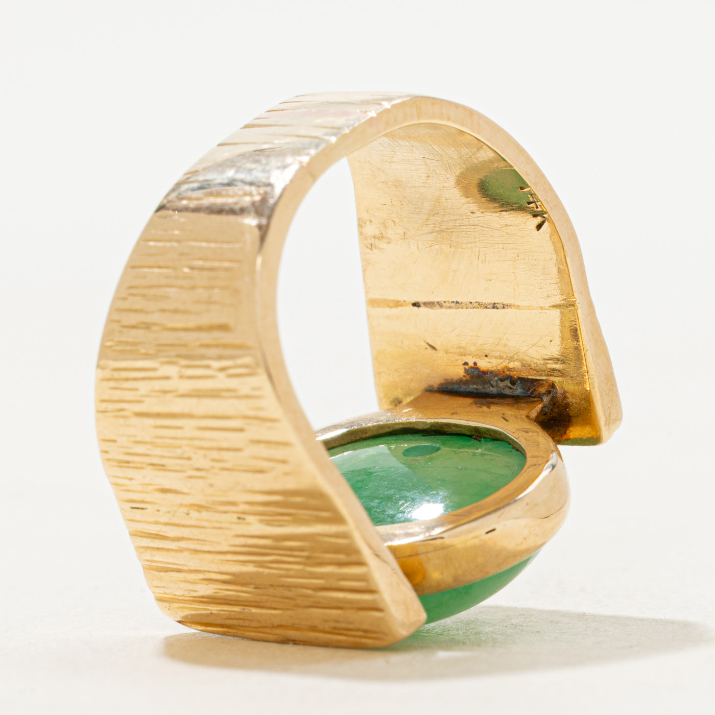 Bague cocktail texturée en jade | 16,00 ct | Taille 8 |