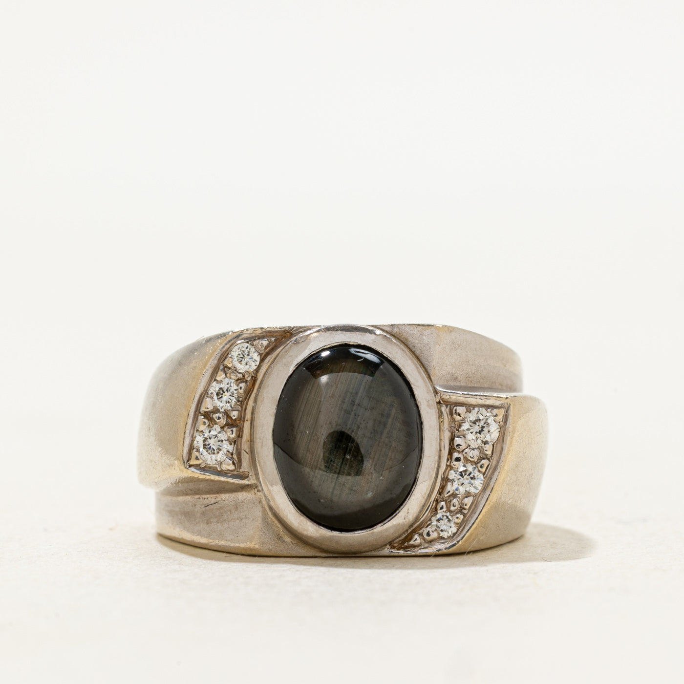 Black Star Sapphire & Diamond Ring | 2.00ct, 0.10ctw | SZ 6.5 |
