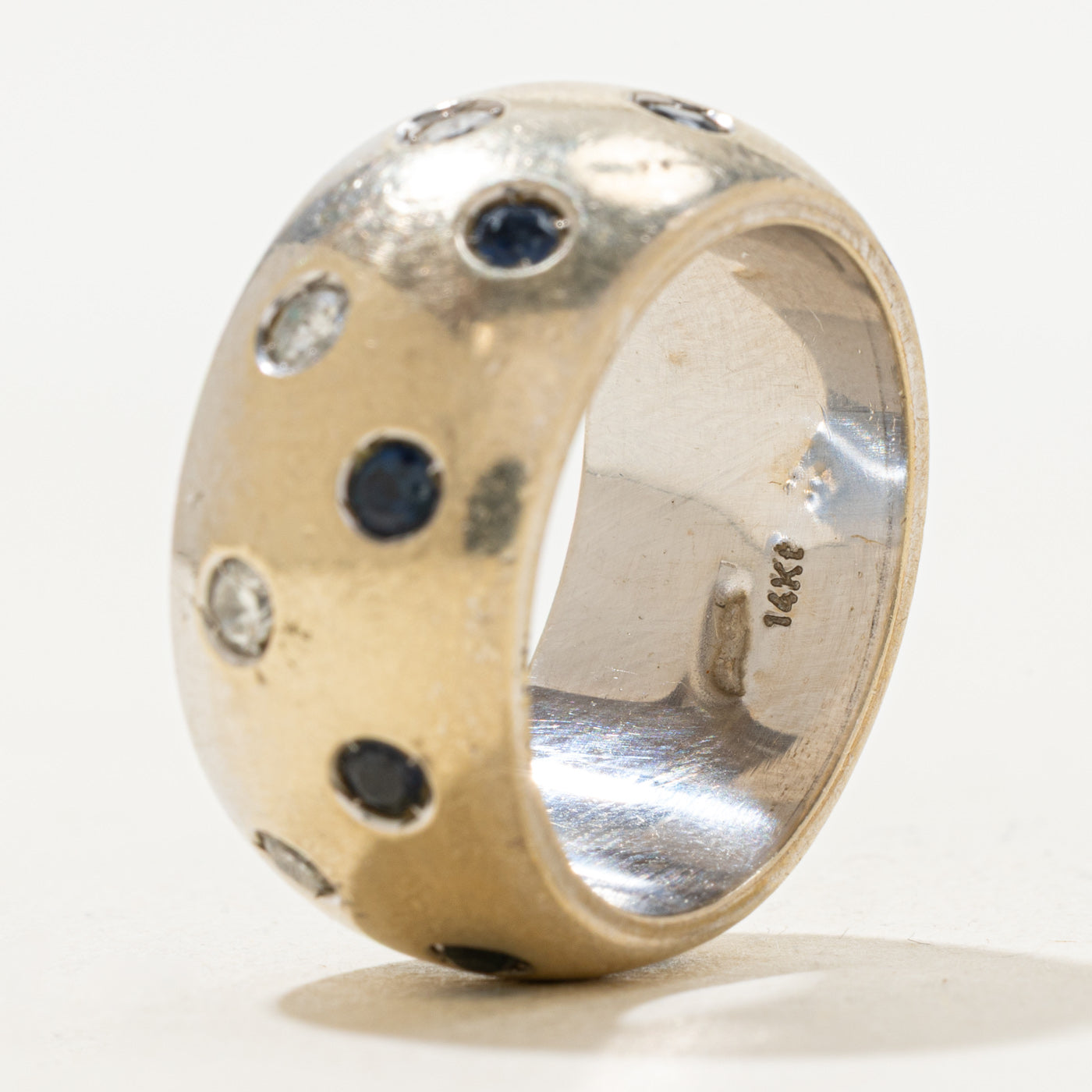 Bague sertie de saphirs et de diamants | 0,75 ct, 0,63 ct | 11,9 mm | Taille 10 |