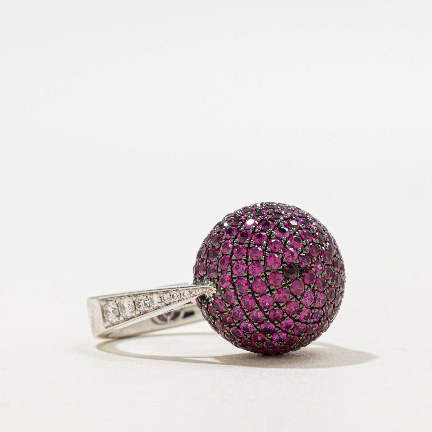 Bague cocktail rubis et diamants | 3,31 ct, 0,29 ct | Taille 6,5 | 