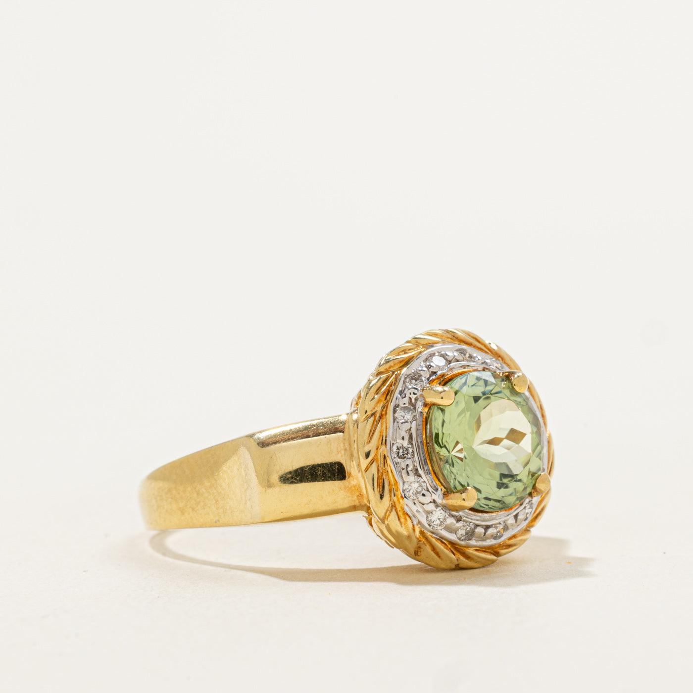Bague cocktail en or 18 carats sertie de diamants et de spodumène | 0,1 ct au total, 2 ct | Taille 8,5 | 