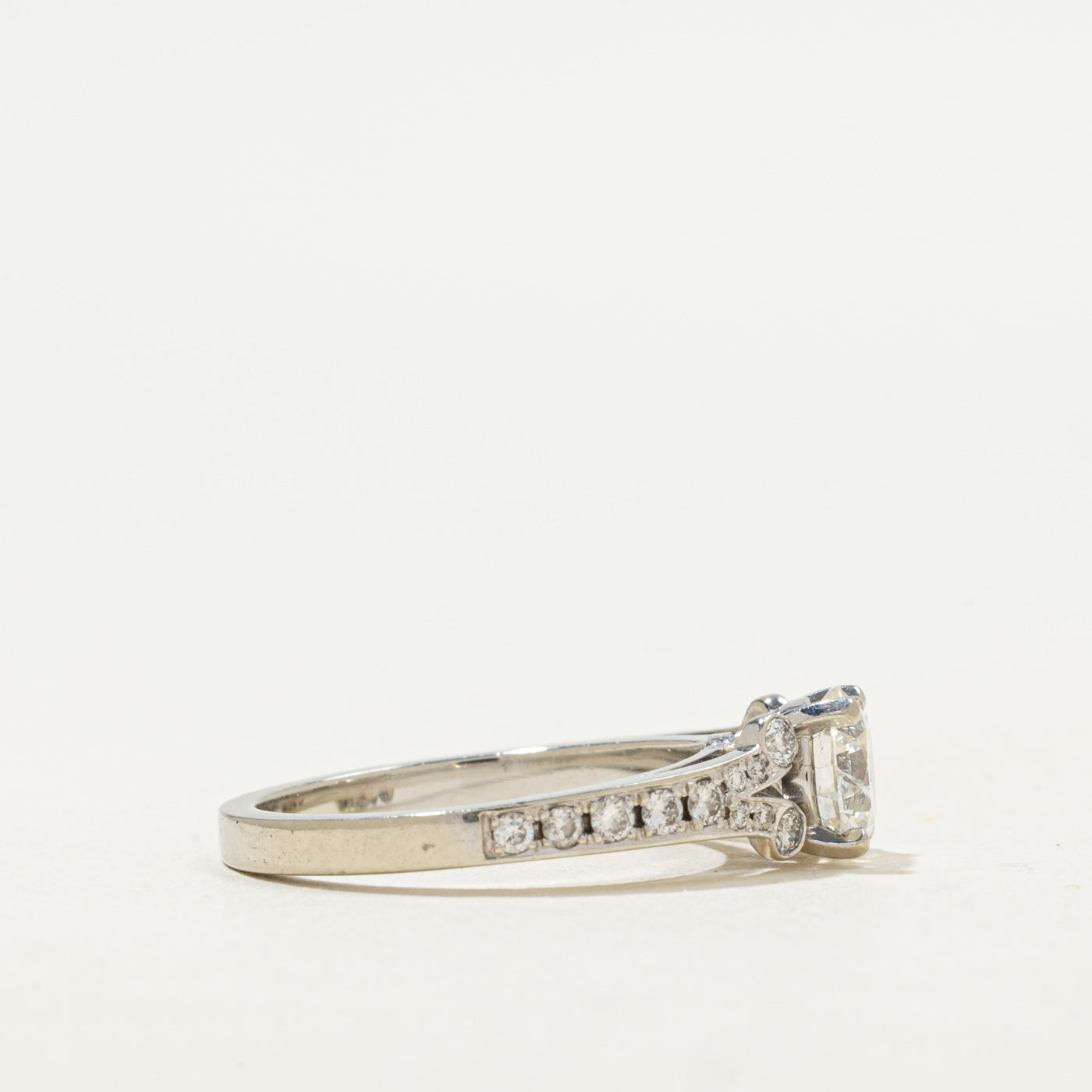 Bague de fiançailles sertie de diamants sur un anneau fendu | 1,36 ct | SI2, H | Taille 6 |