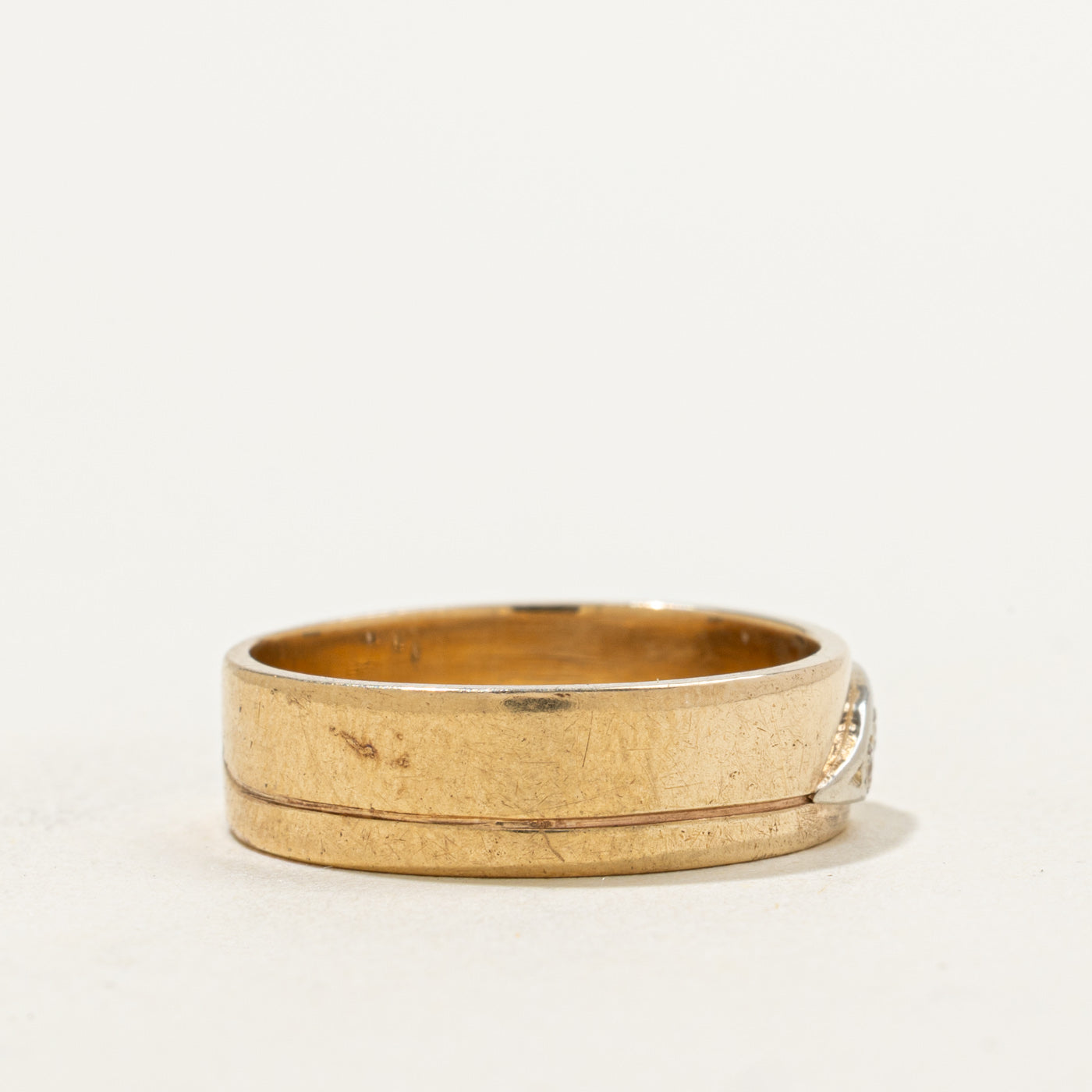 Diamond Detailed Bypass Band | 0.06ctw | SZ 7.5 |
