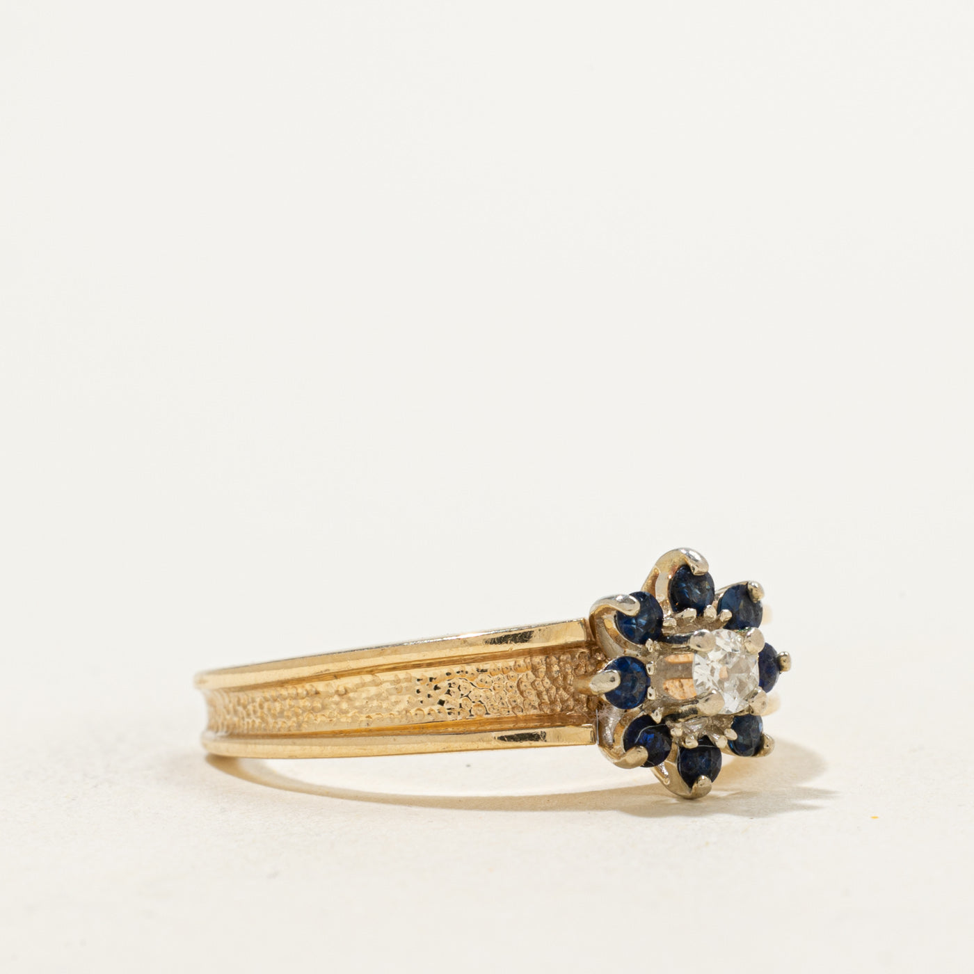 Diamond & Sapphire Flower Ring | 0.11ct, 0.50ctw | SZ 8 |