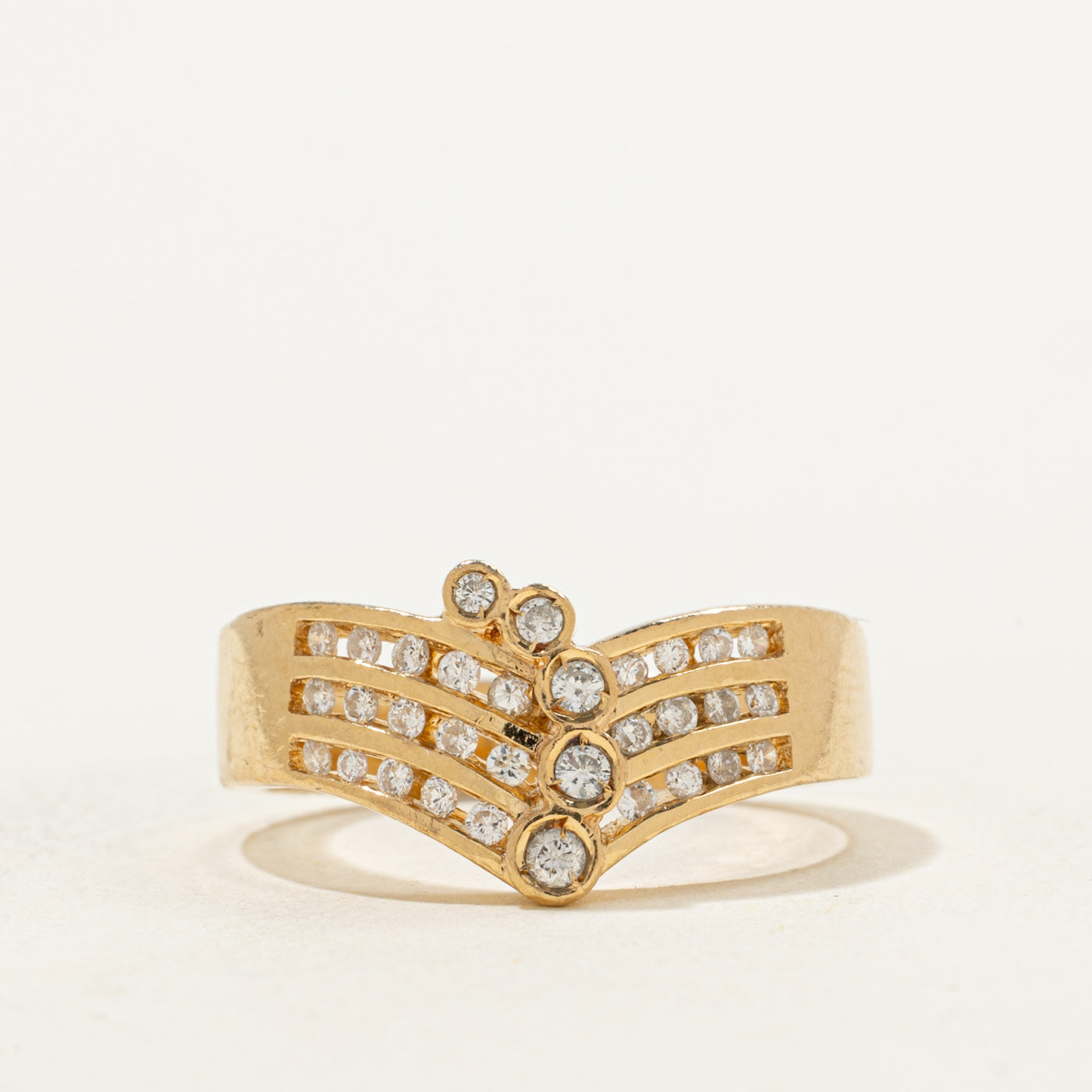 Channel Set Diamond Chevron Ring | 0.25ctw | SZ 6.5 |