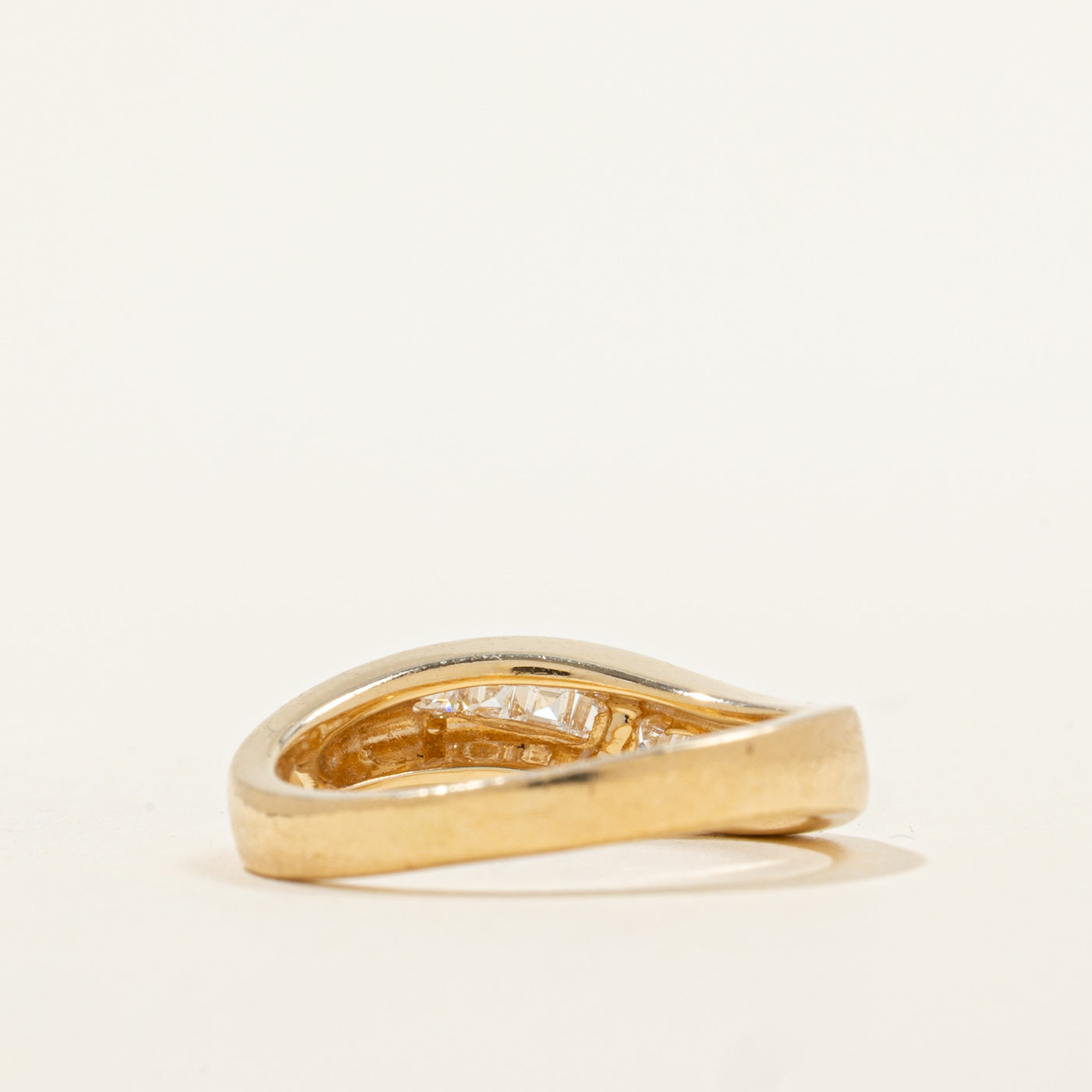 Bague Wave sertie de diamants en canal | 0,24 ct | Taille 5,25 | 