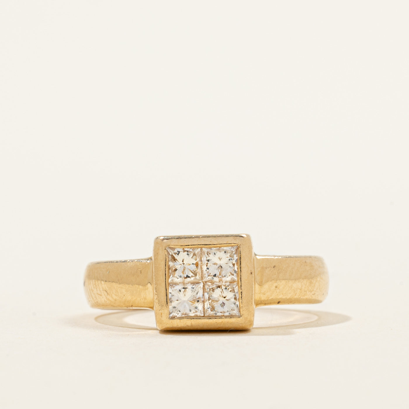 Bague à quatre diamants taille princesse | 0,56 ct au total | Taille 6 |