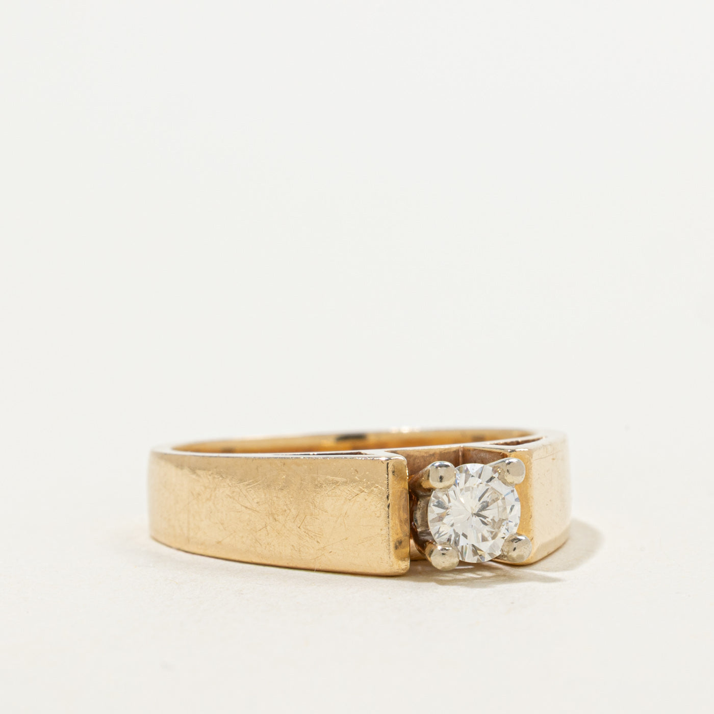 Bague solitaire diamant à large anneau | 0,38 ct | Taille 8 | 