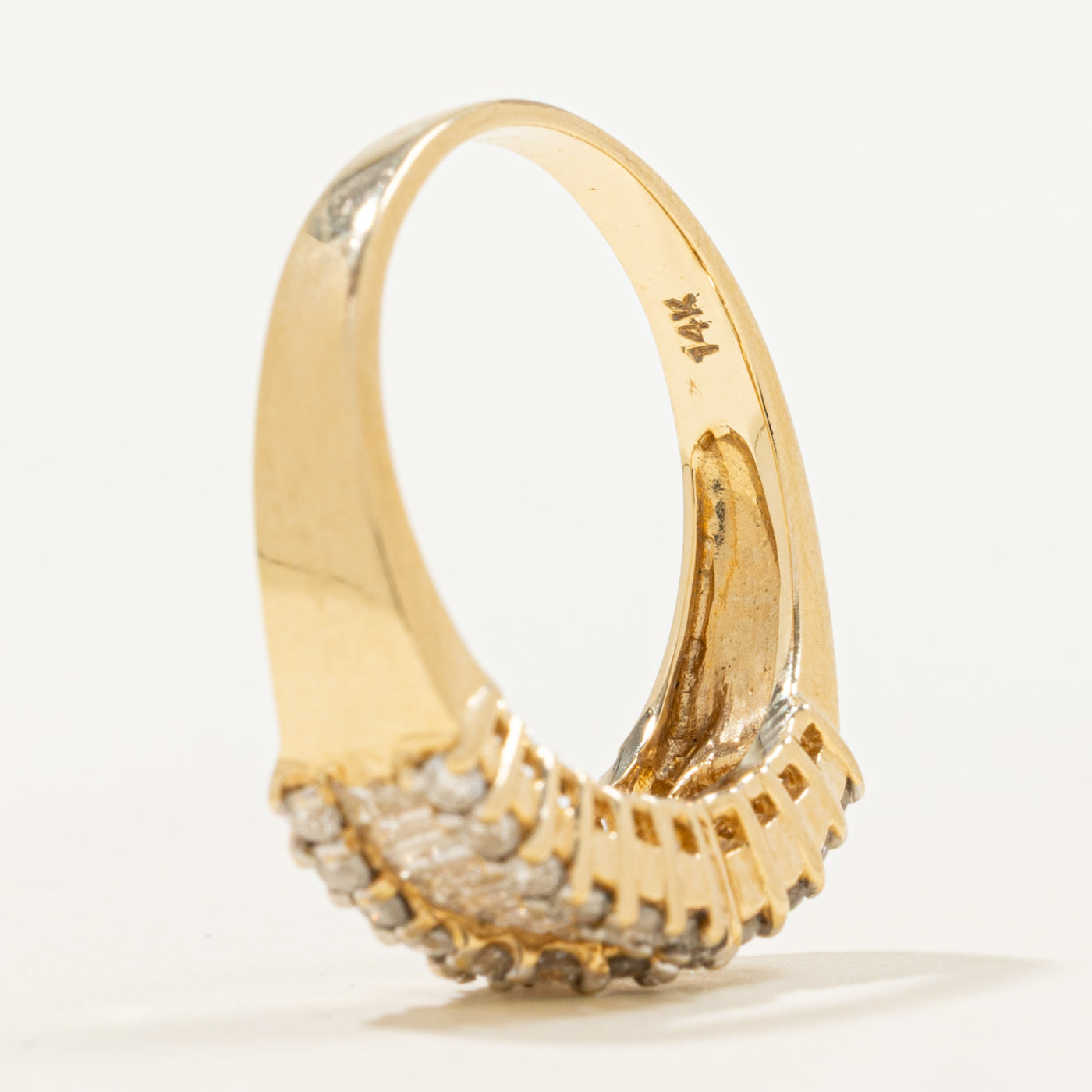 Bague sertie de plusieurs diamants | 0,84 ct au total | Taille 6,5 | 