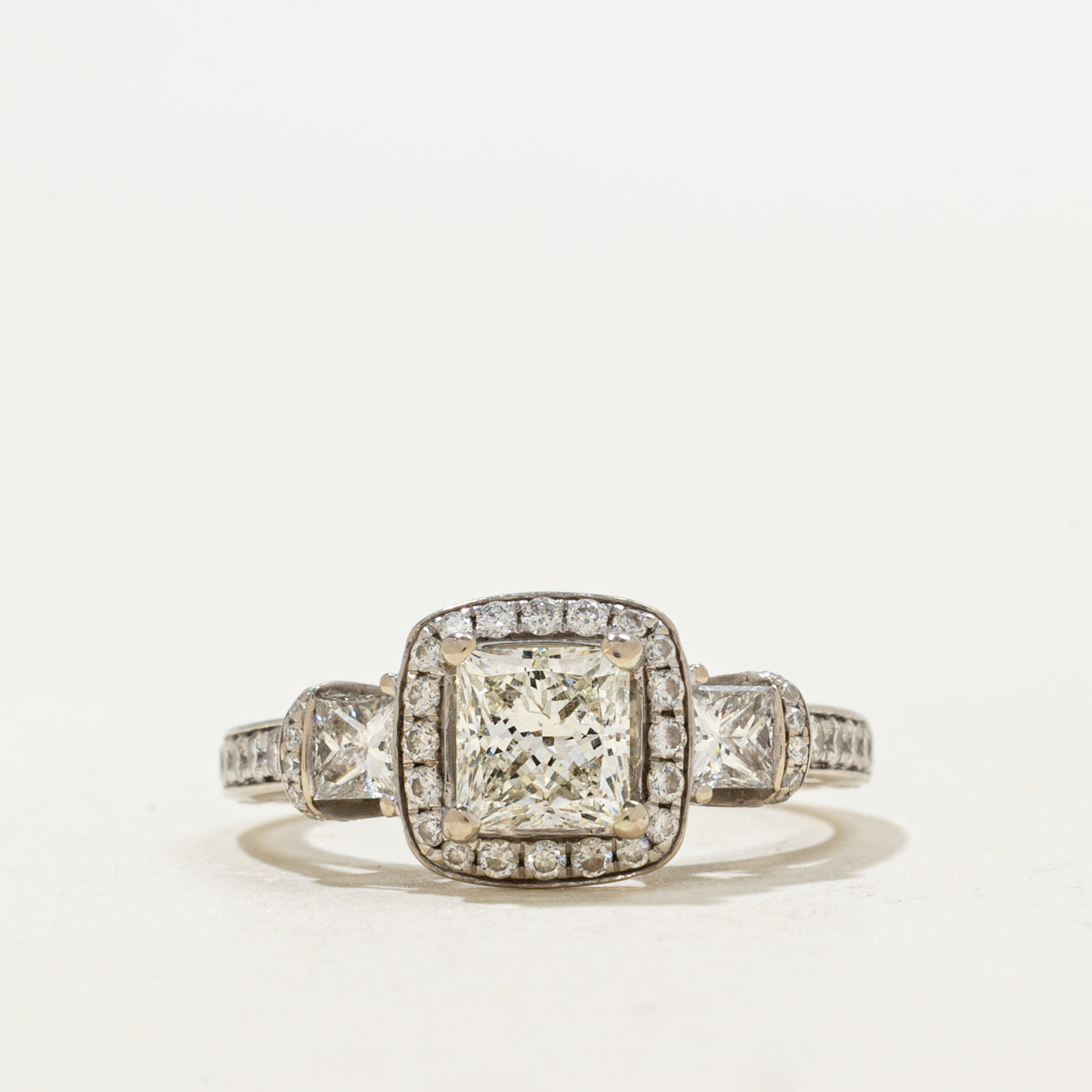 'Simon G' Three Stone Princess Cut Diamond Gallery Ring | 1.84ctw | SZ 6.25 |