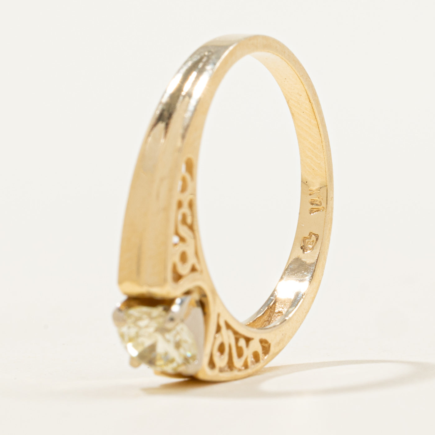 Bague solitaire diamant à profil filigrané | 0,47 ct | Taille 6 | 