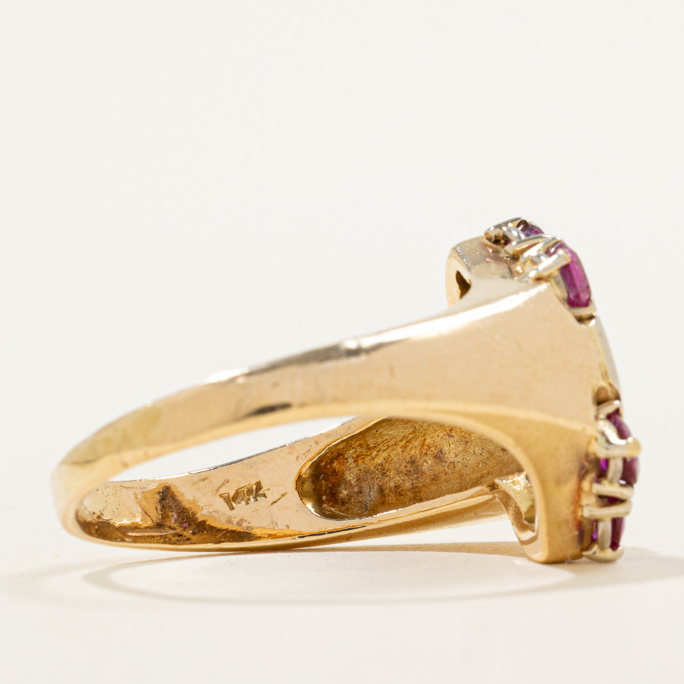 Bague Chevron Diamant et Rubis | 0,63 ct | 0,80 ct | Taille 9 | 