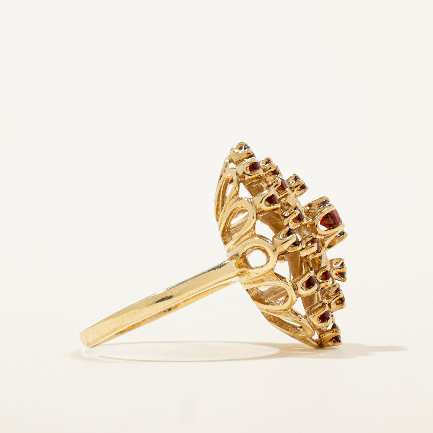 High Set Garnet Cocktail Ring | 0.92ctw | SZ 7 |