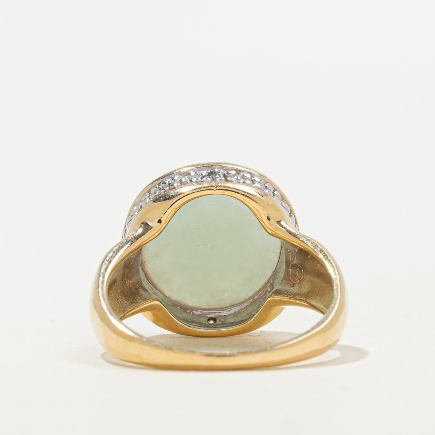 Bague en jadéite et diamants | 7,00 ct, 0,02 ct au total | Taille 7 | 