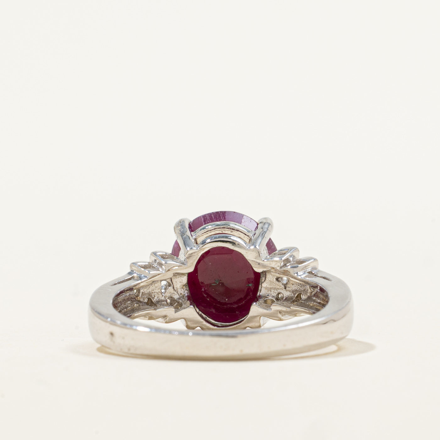 Bague rubis et diamants | 2,70 ct, 0,07 ct au total | Taille 6,5 | 