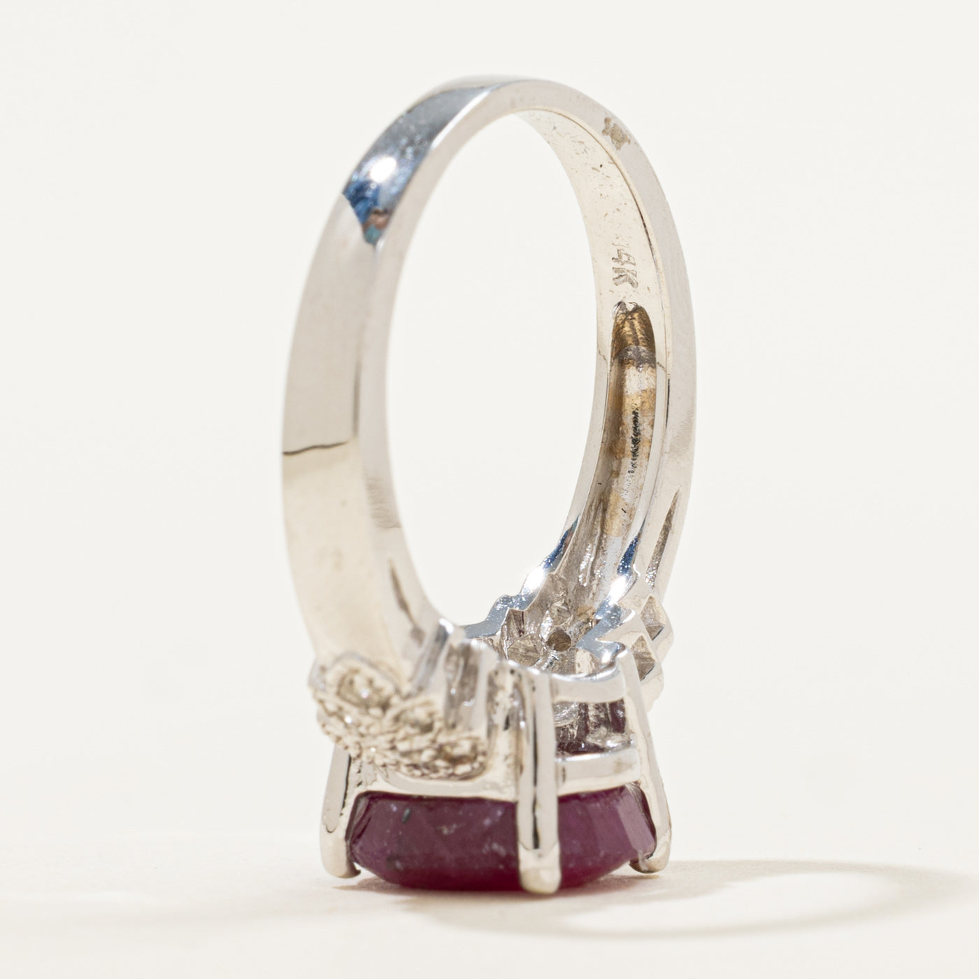 Bague rubis et diamants | 2,70 ct, 0,07 ct au total | Taille 6,5 | 