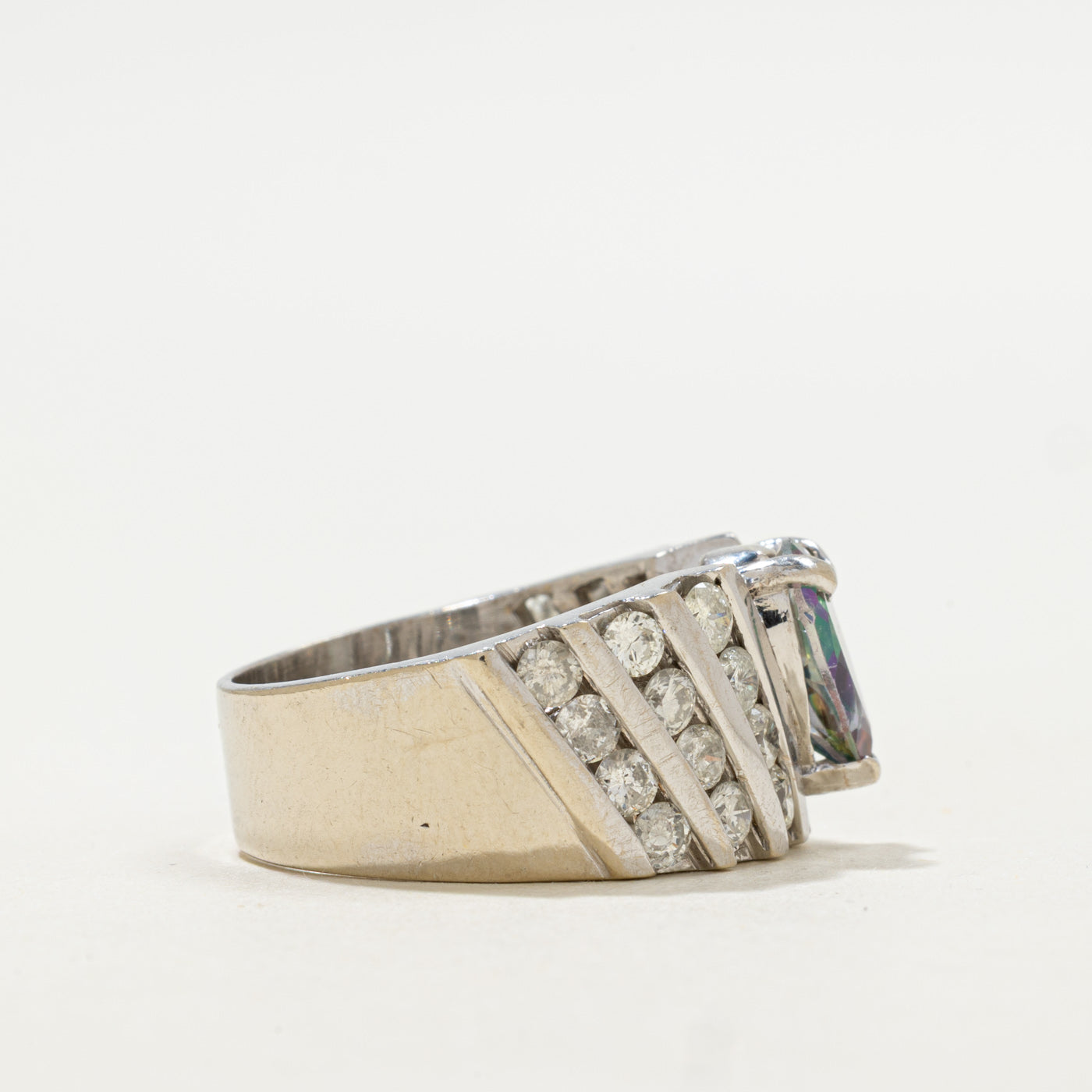 Bague cocktail en topaze mystique et diamants | 2,00 ct, 2,00 ct au total | Taille 8 | 