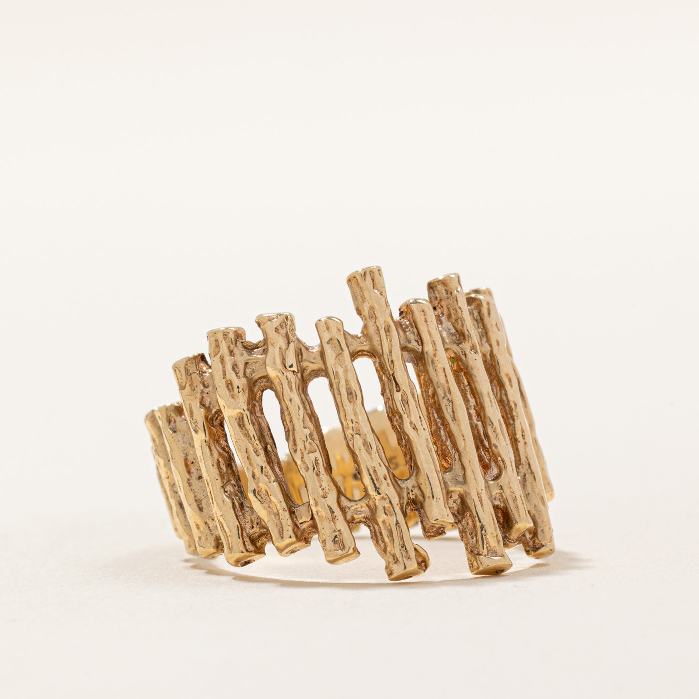 14k Yellow Gold Textured Ring | SZ 7 |