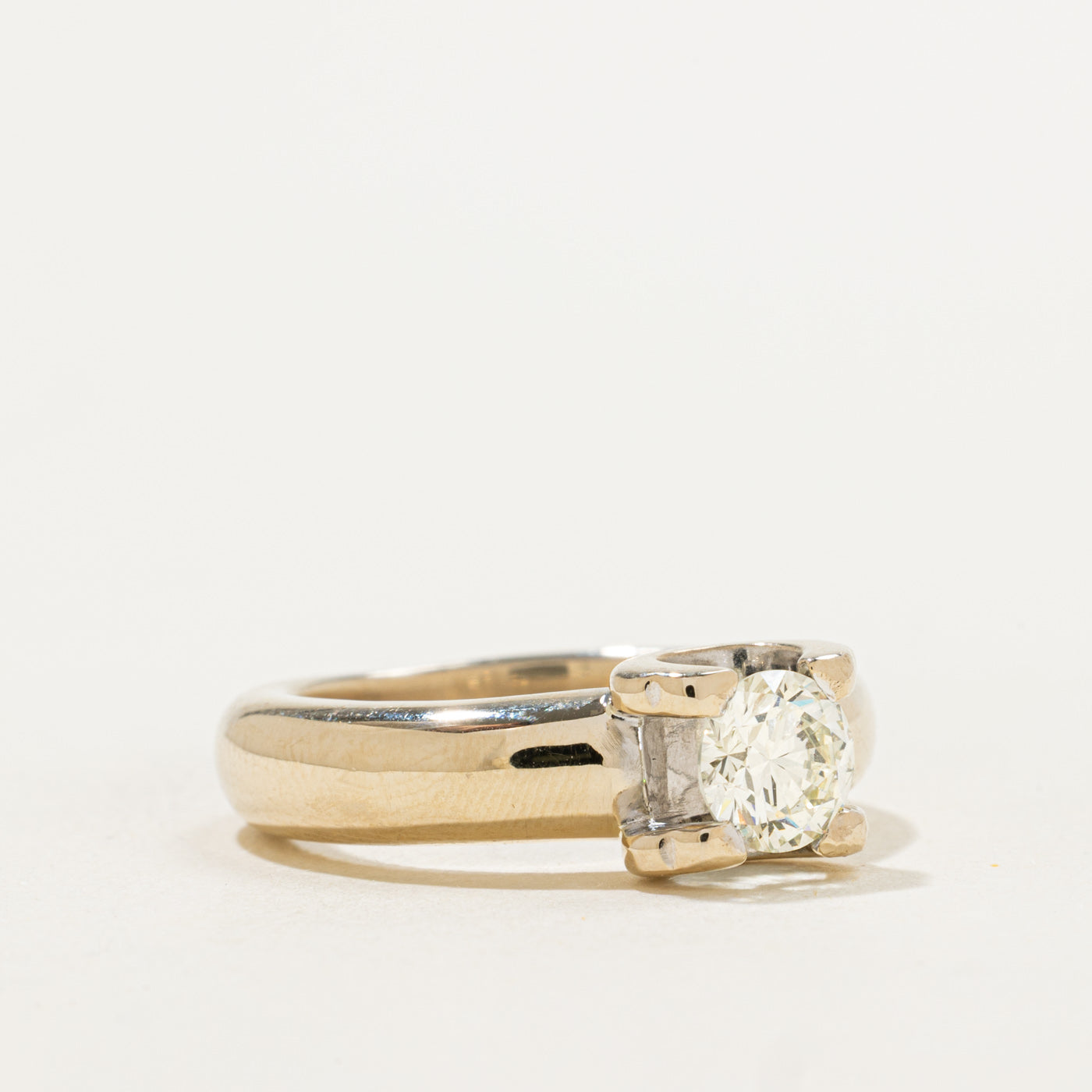 18k Round Brilliant Solitaire Diamond Chunky Ring | 0.85ct VS2 I/J | SZ 7