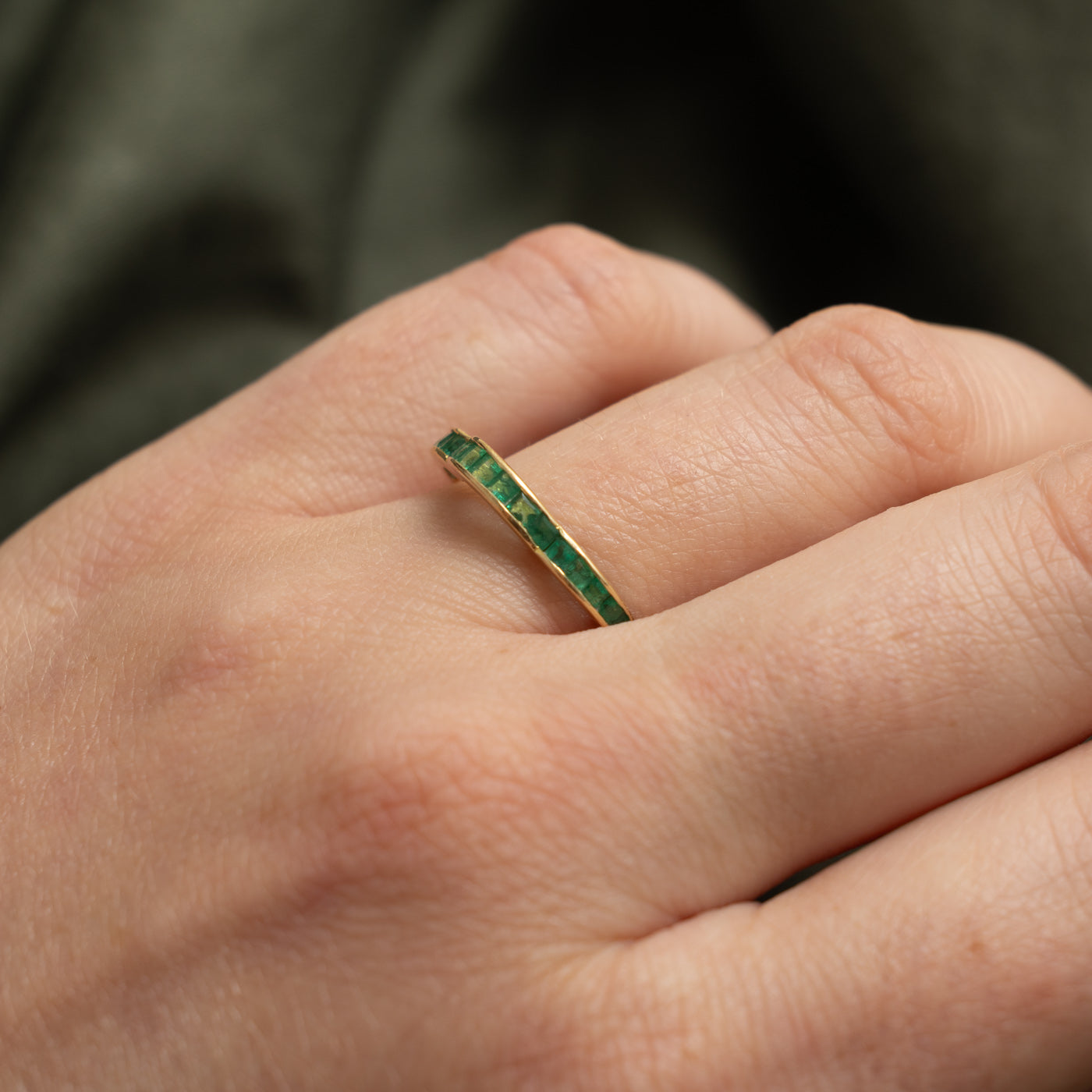 14k Semi Eternity Channel Set Emerald Scalloped Band | 0.42ct | 2.70mm | SZ 8