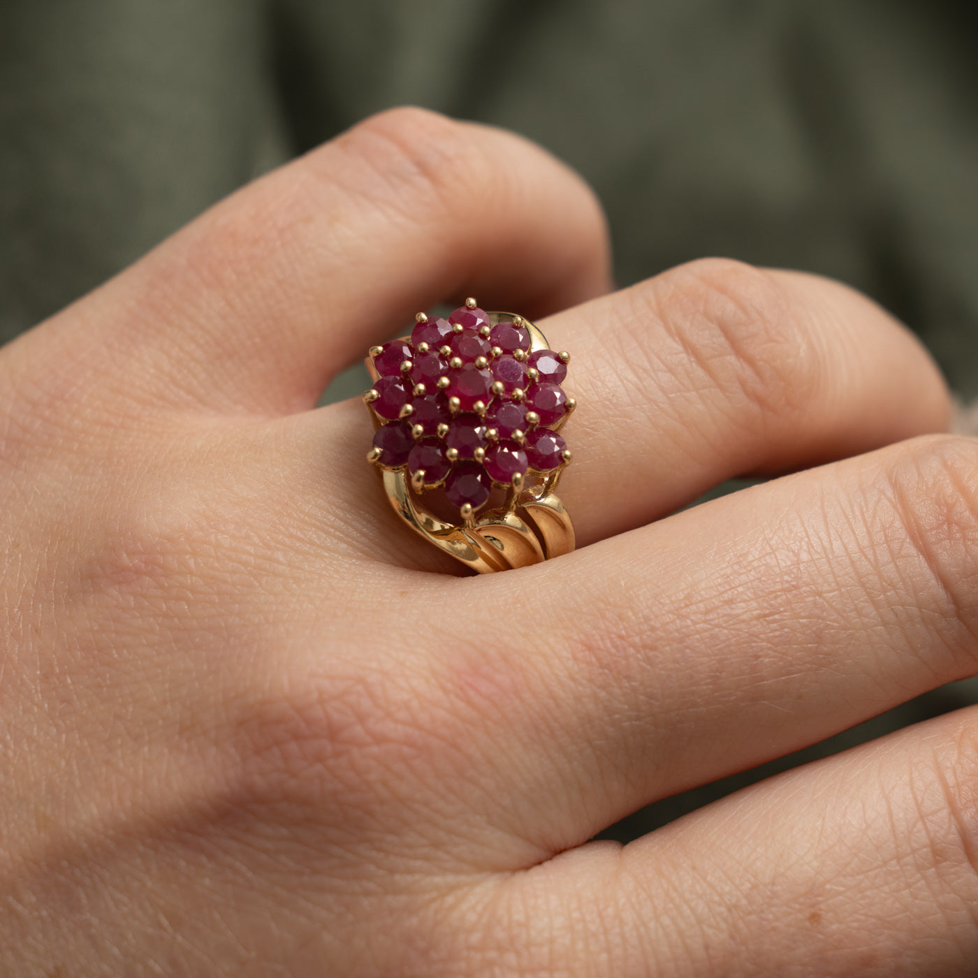 10k Ruby Floral Cluster Grooved Cocktail Ring | 2.77ct | SZ 7.75