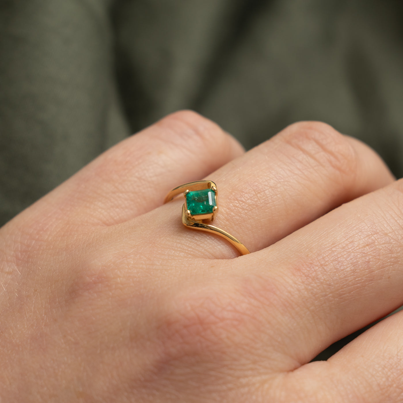 18k Compass Set Emerald Bypass Ring | 0.62ct | SZ 7.5