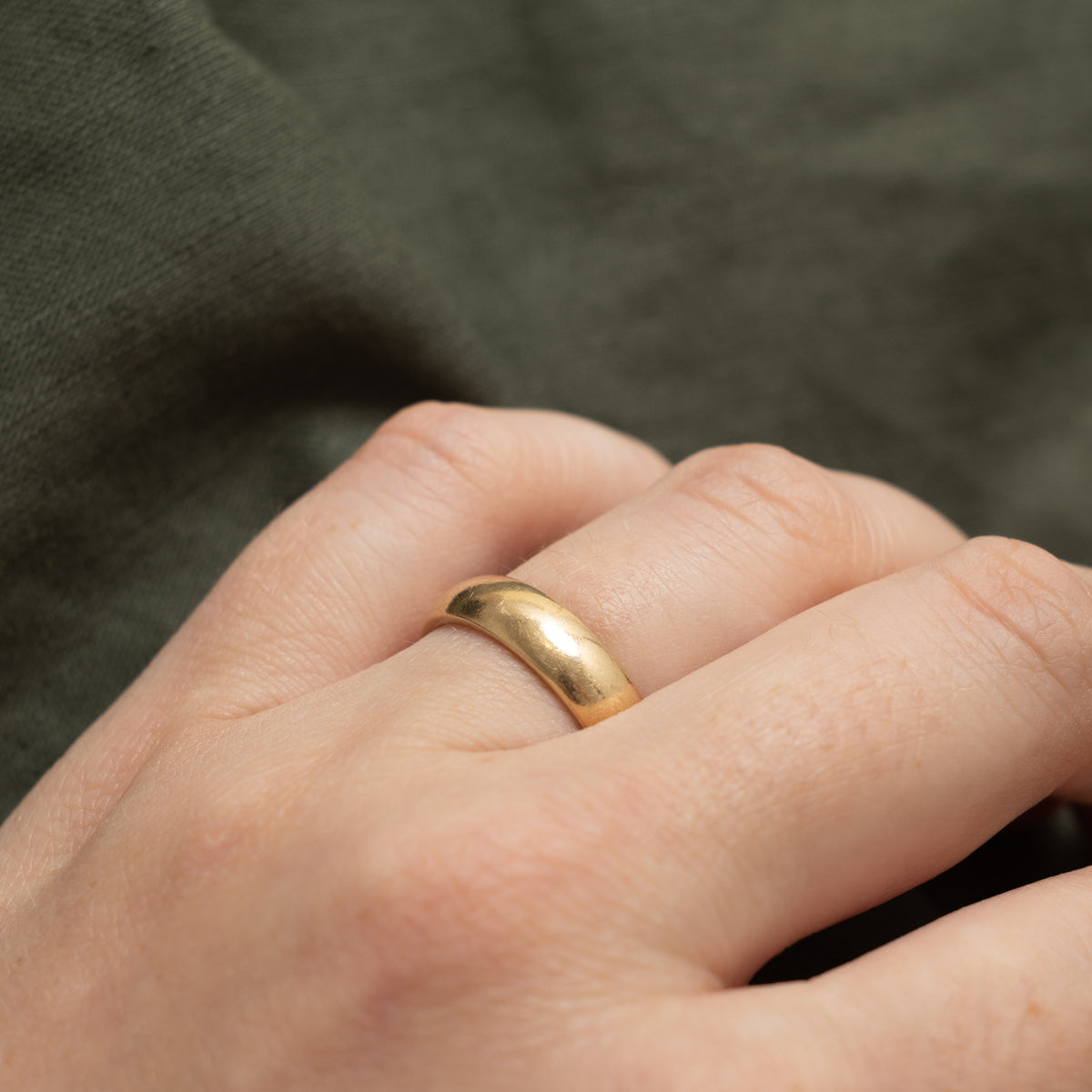 Vintage Canadian 10k Yellow Gold Band | 5.00mm | SZ 7